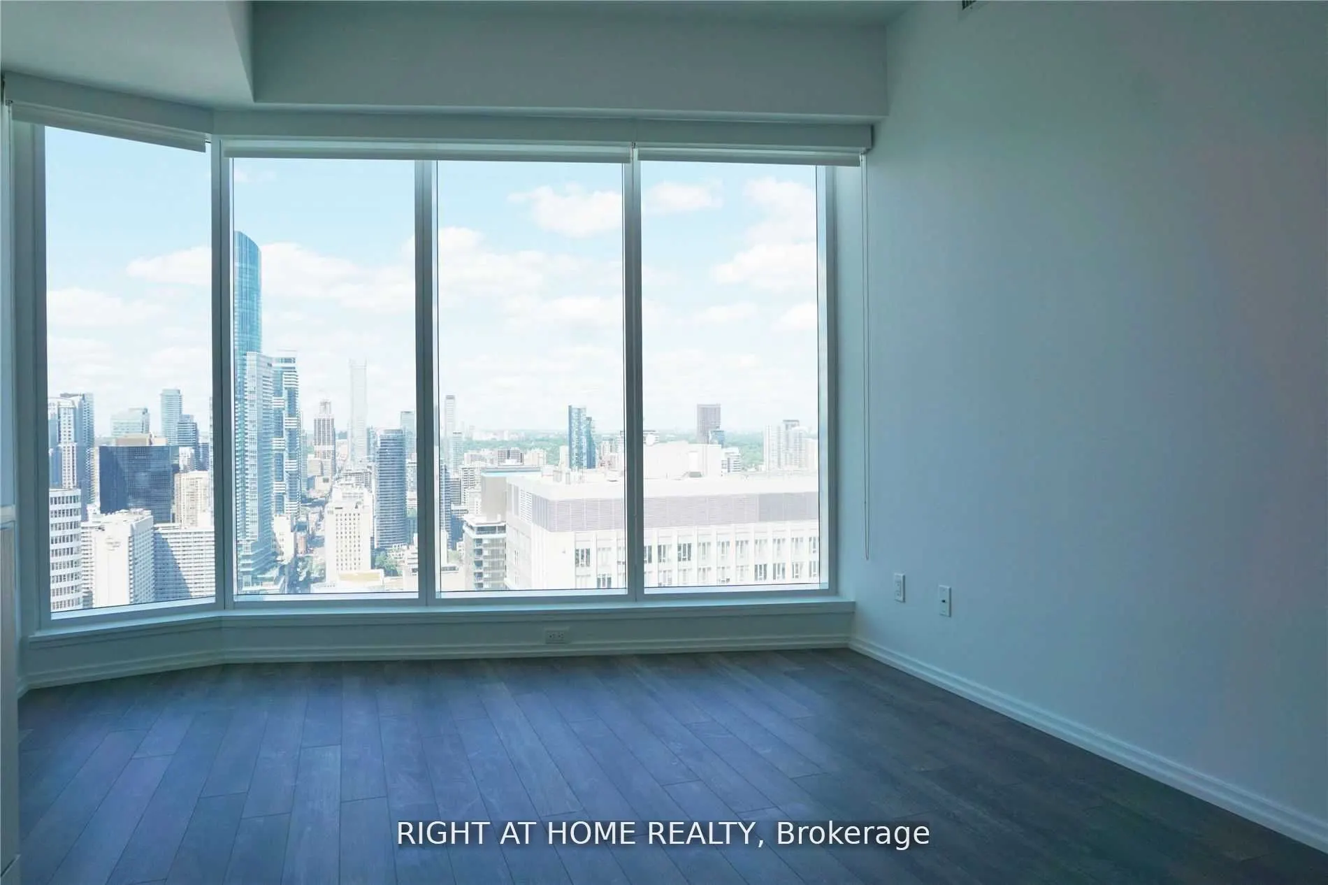 197 Yonge Street #5614