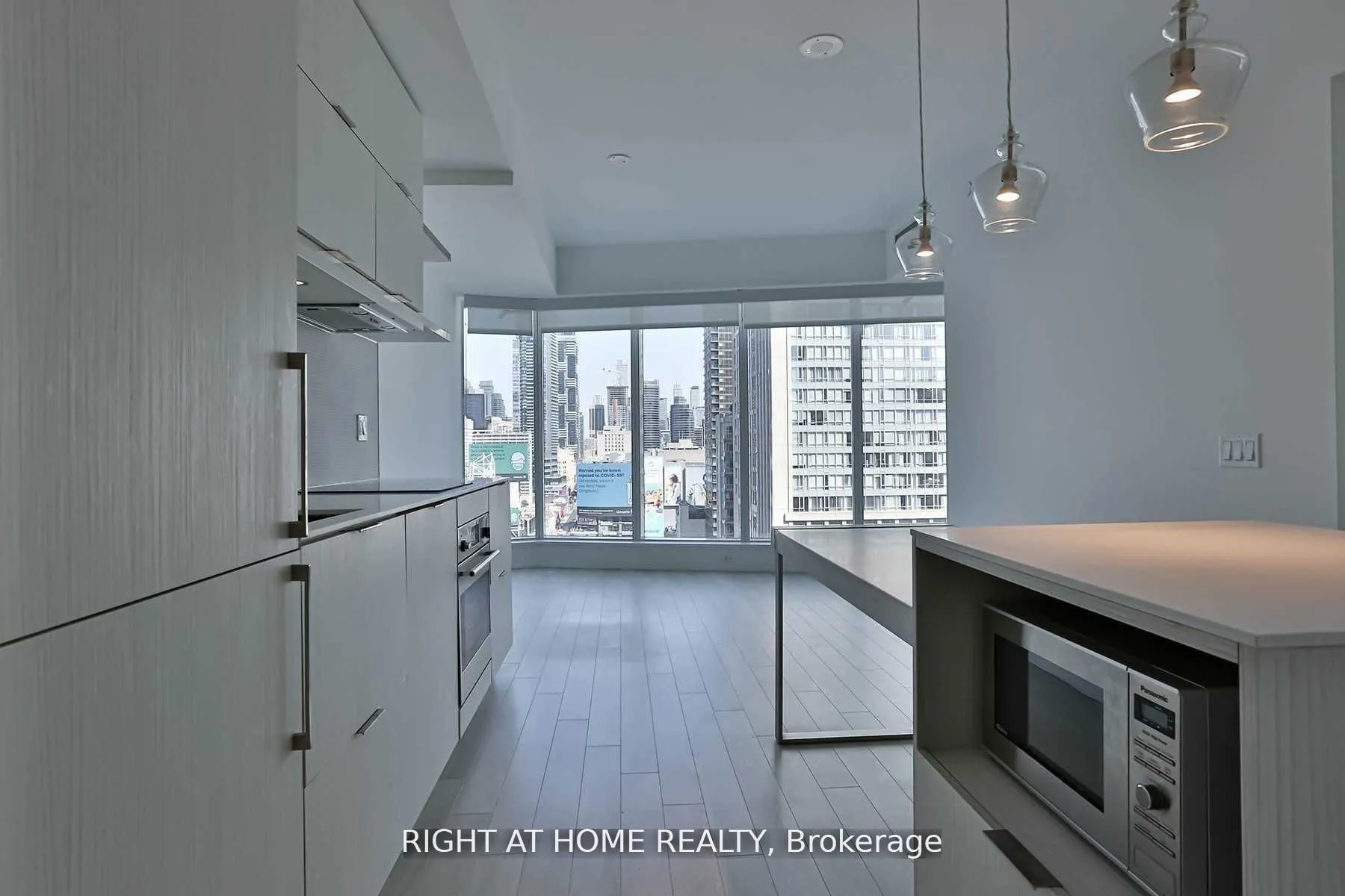 197 Yonge Street #5614