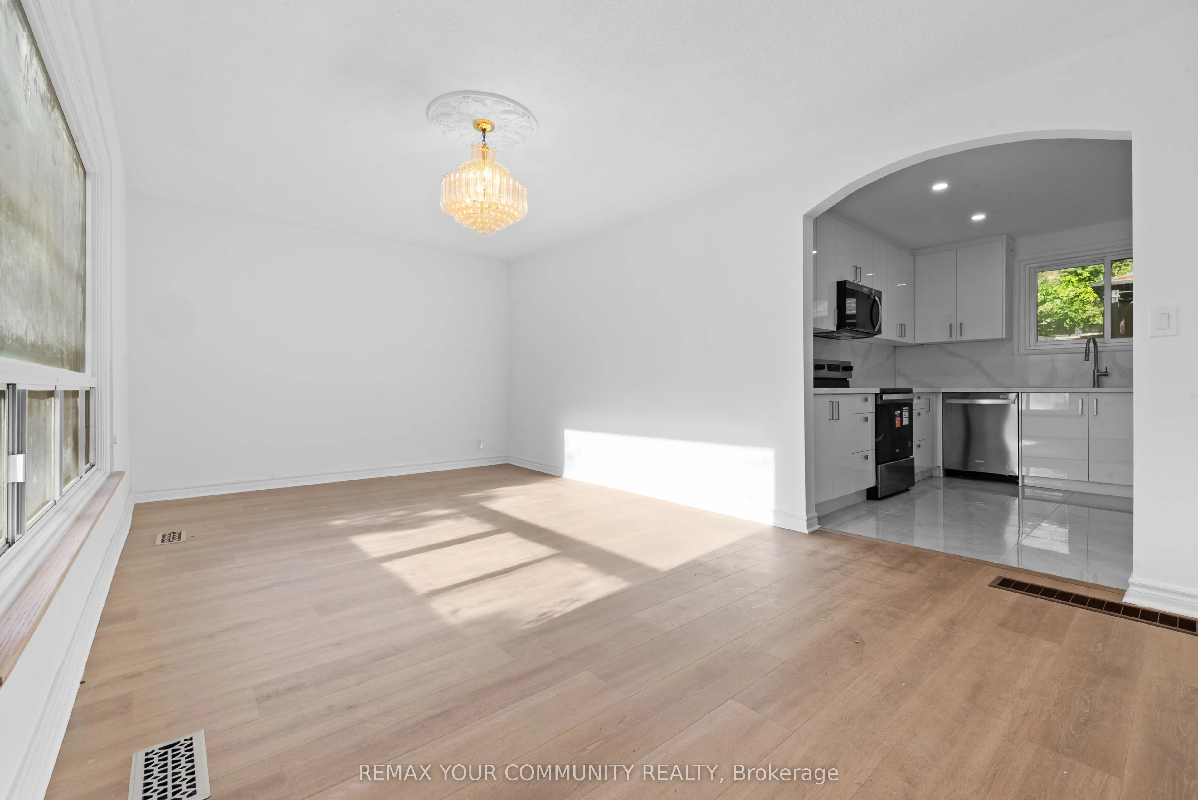 2 Lisburn Crescent