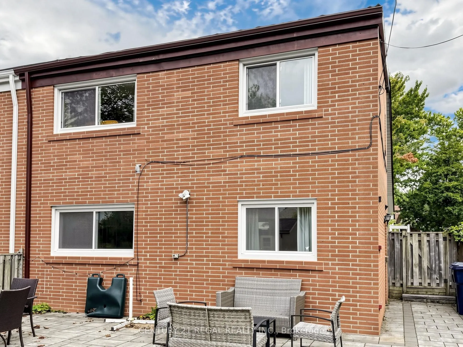 77 Billington Crescent