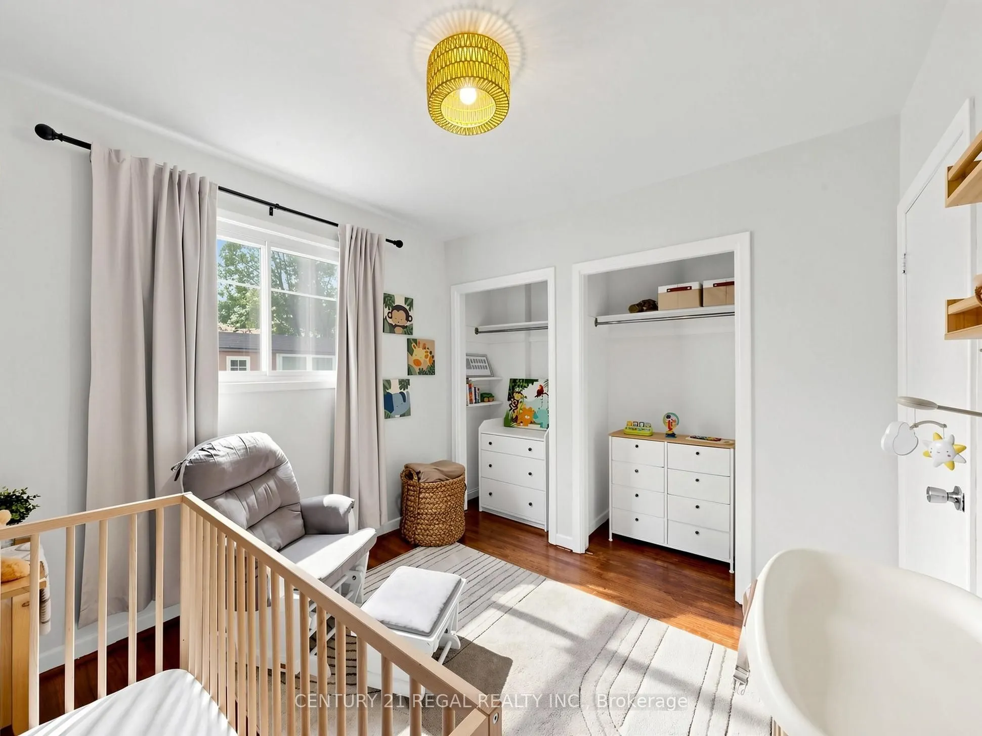 77 Billington Crescent