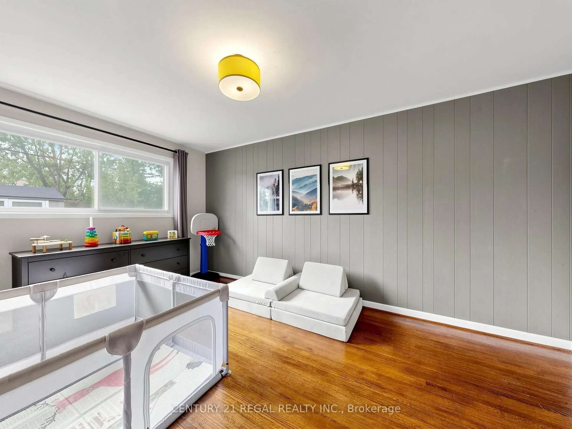 77 Billington Crescent