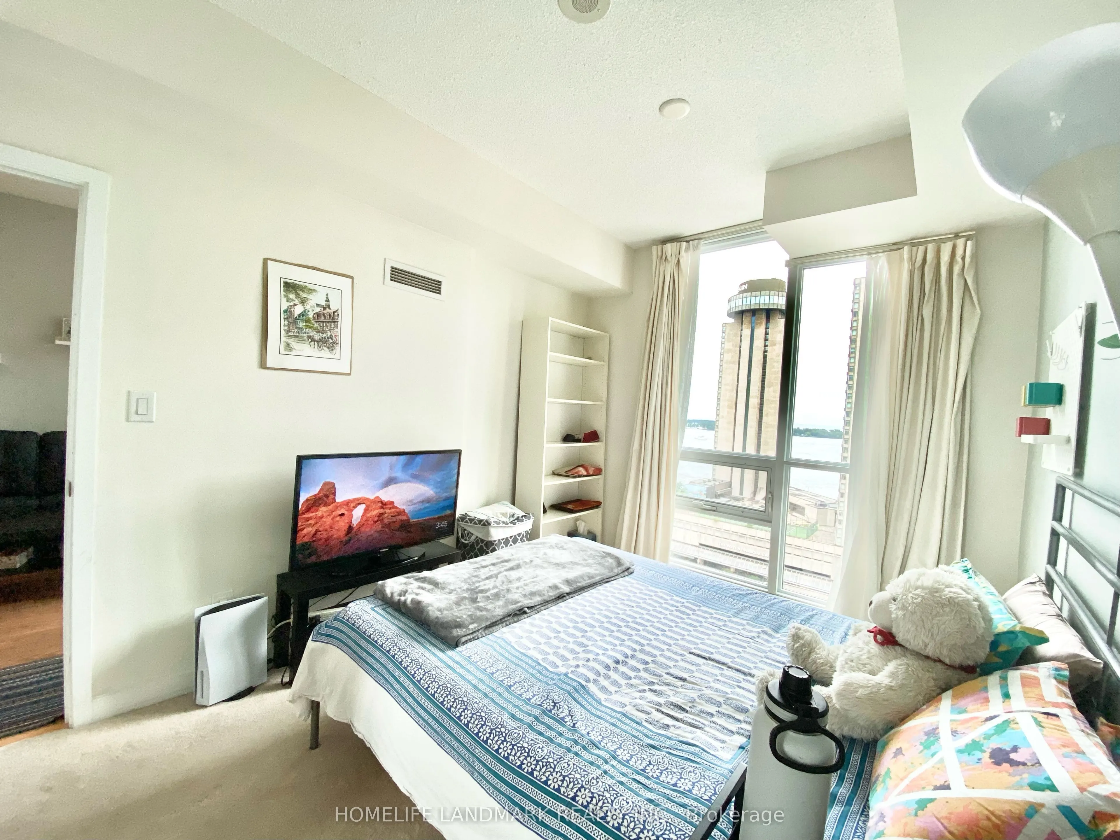 33 Bay Street #1911