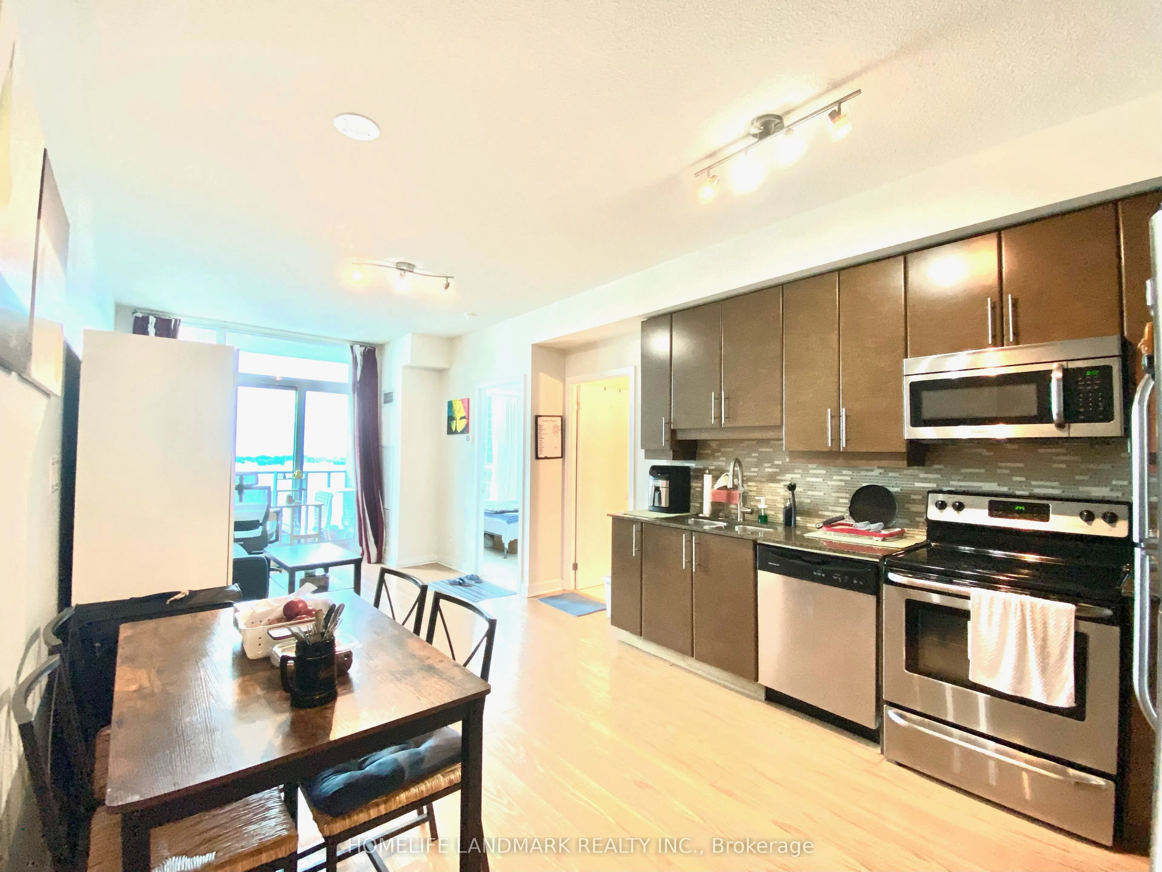 33 Bay Street #1911