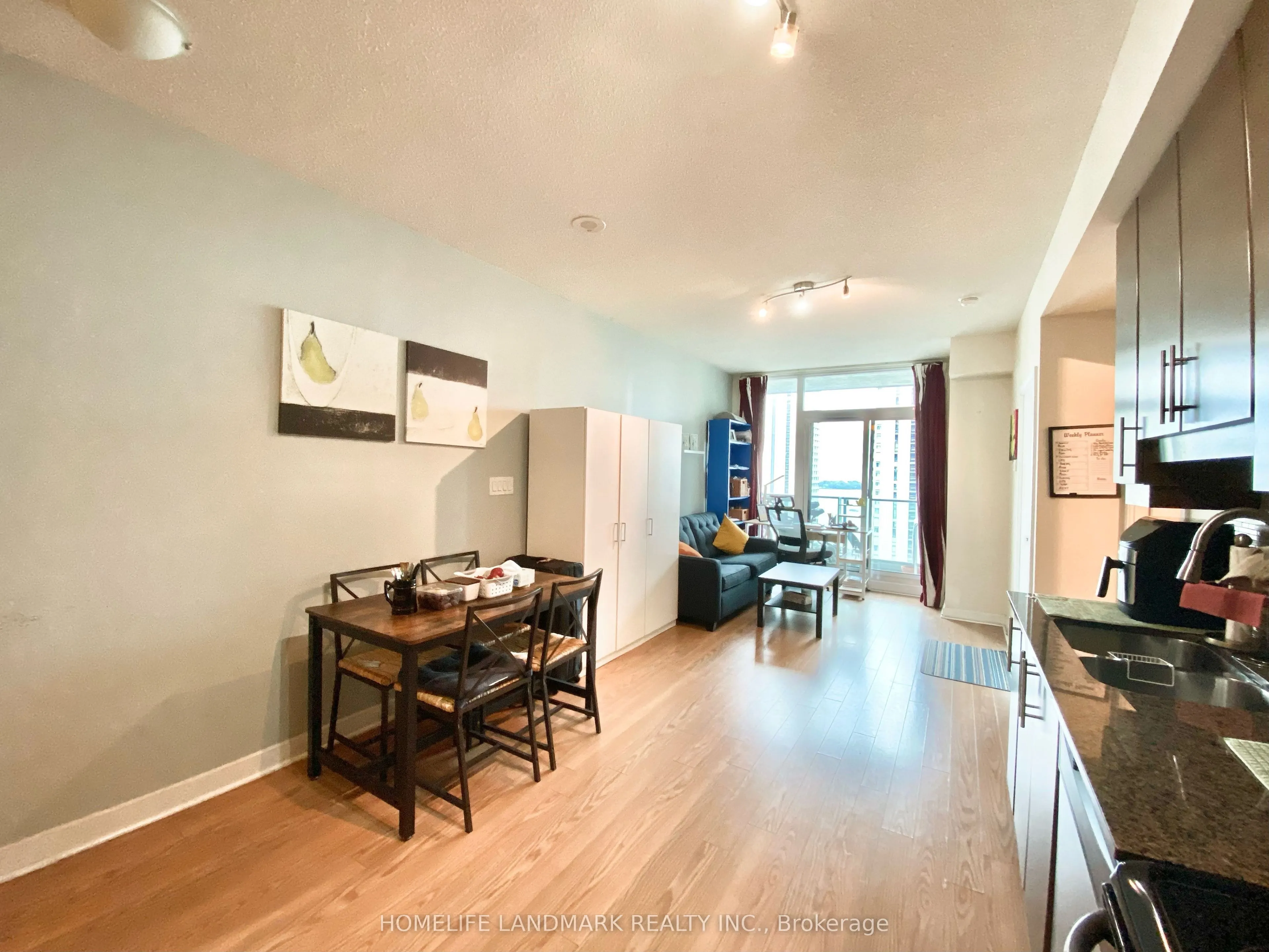 33 Bay Street #1911