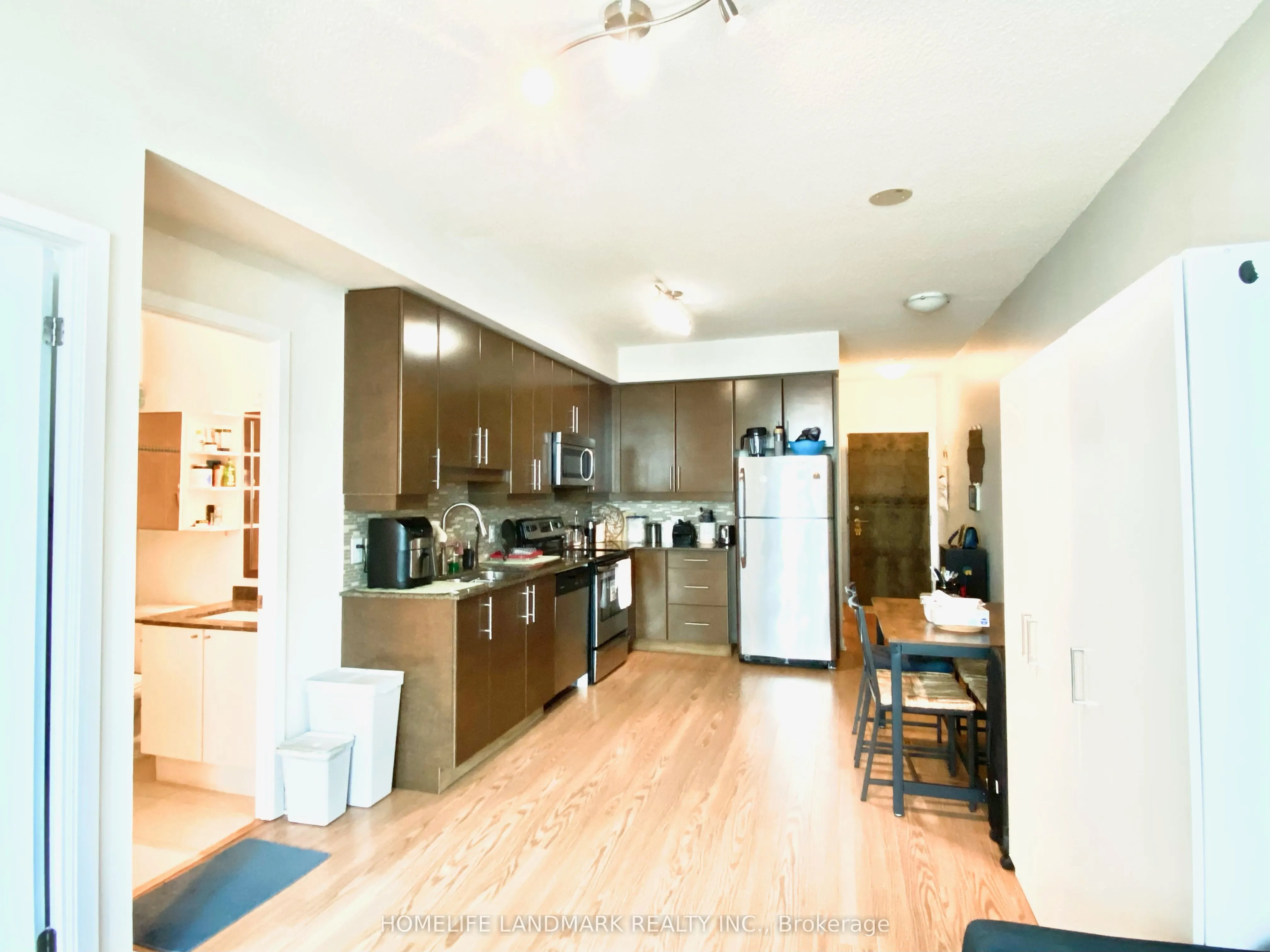 33 Bay Street #1911
