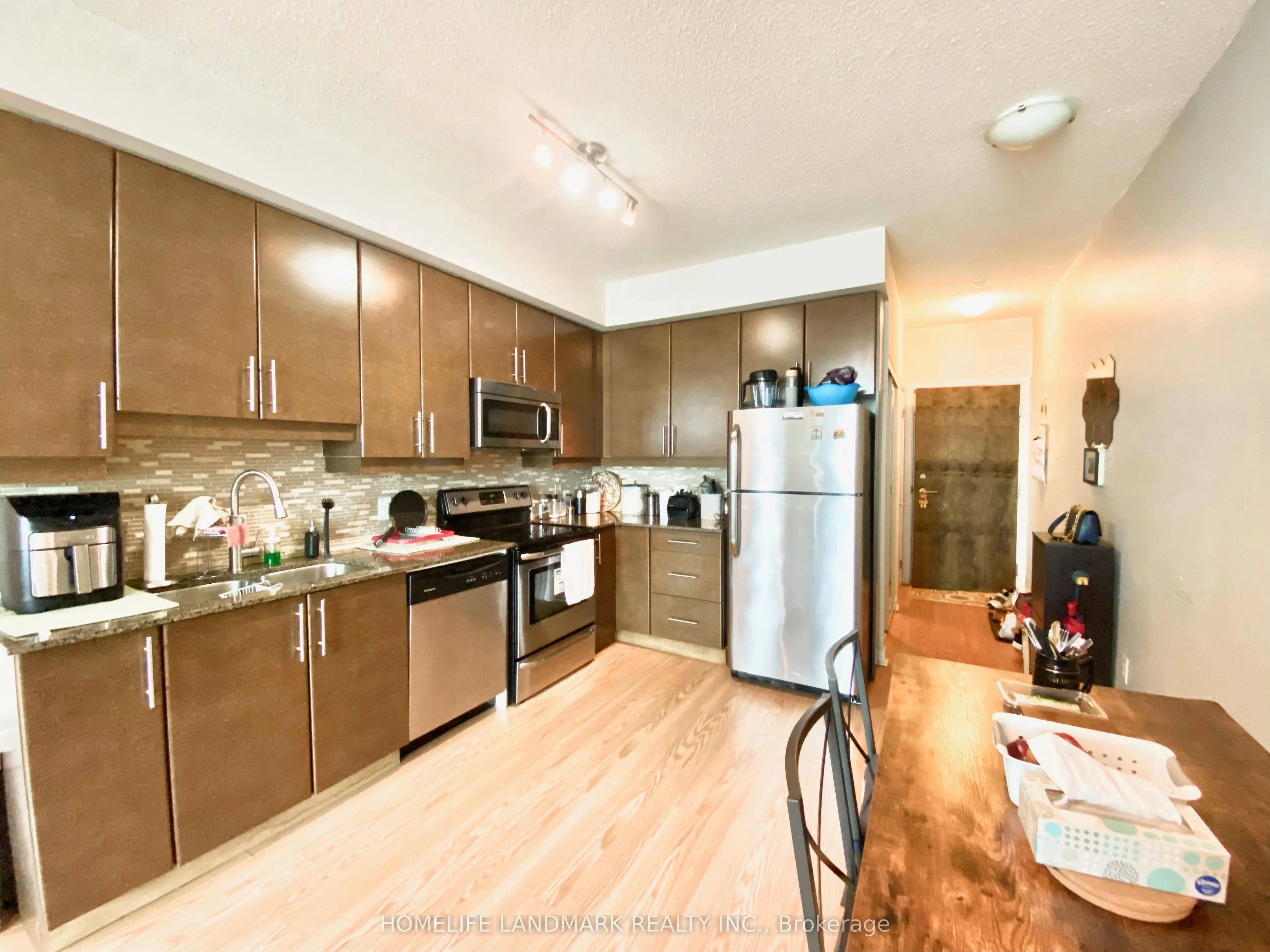 33 Bay Street #1911