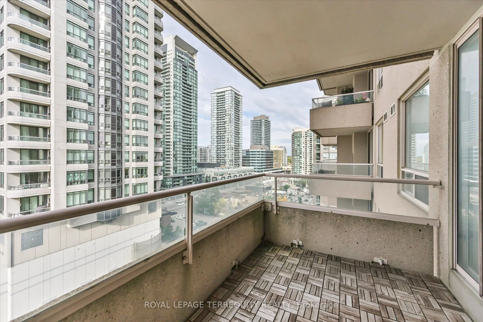 35 Empress Avenue #1508
