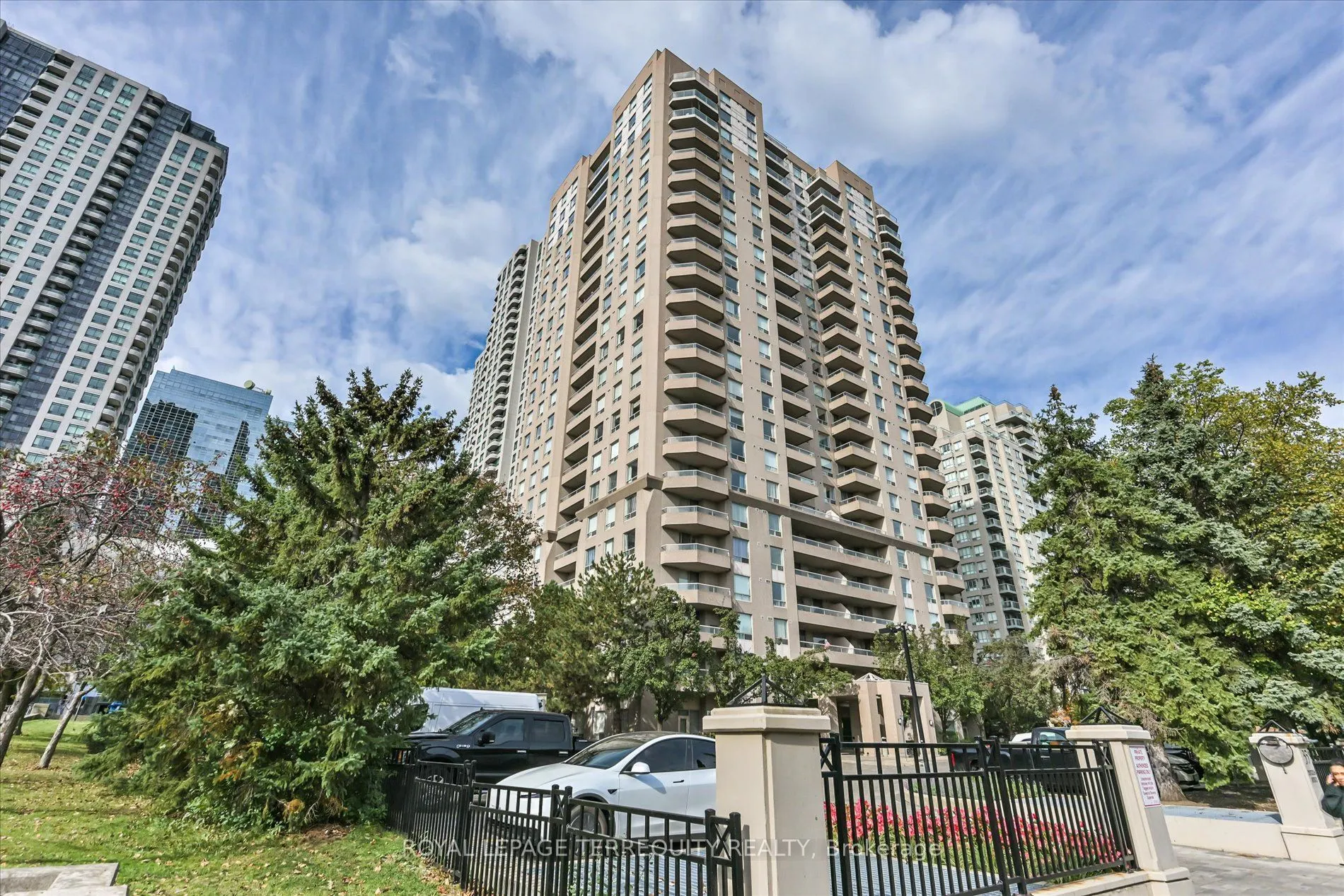 35 Empress Avenue #1508