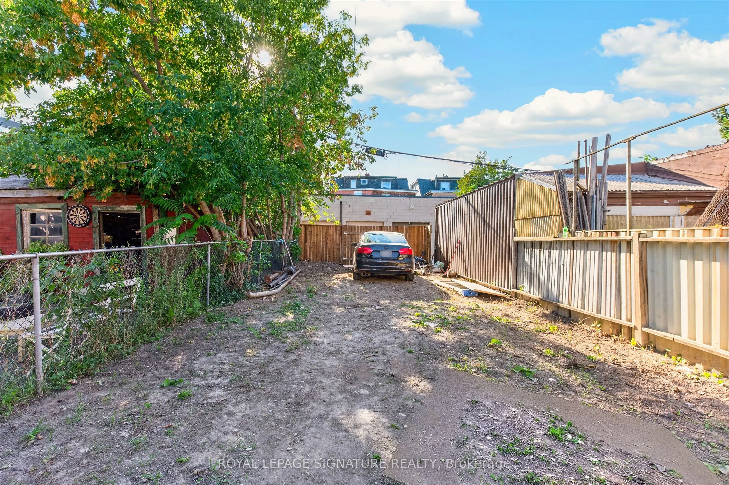 212 Lippincott Street