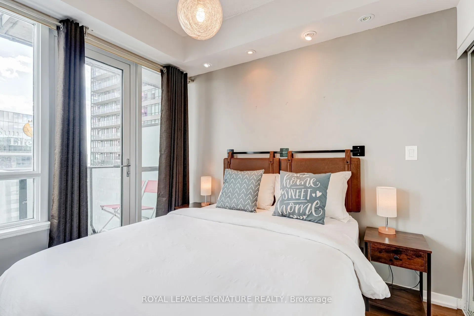 65 Bremner Boulevard #4310
