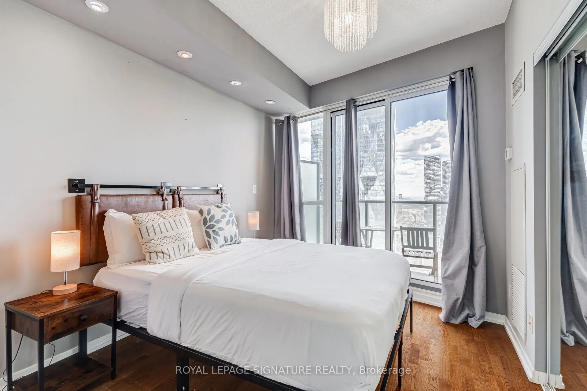 65 Bremner Boulevard #4310