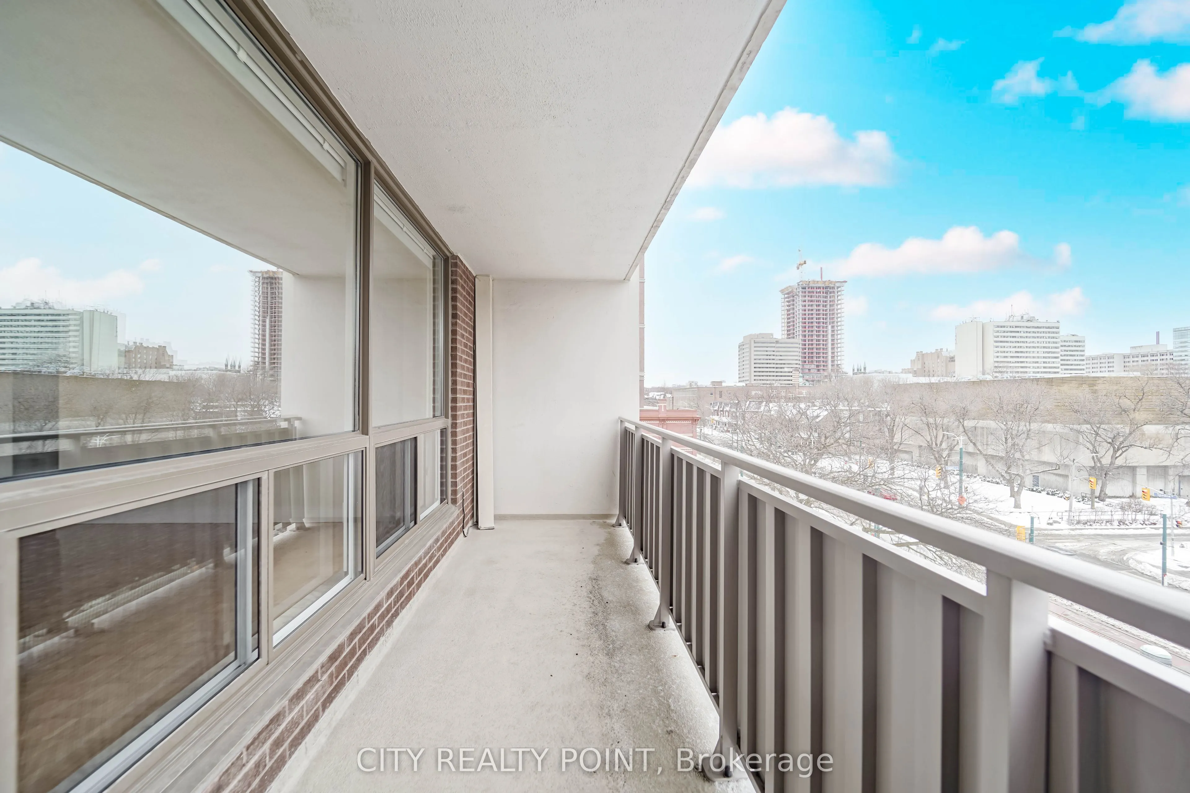 666 Spadina Avenue #404