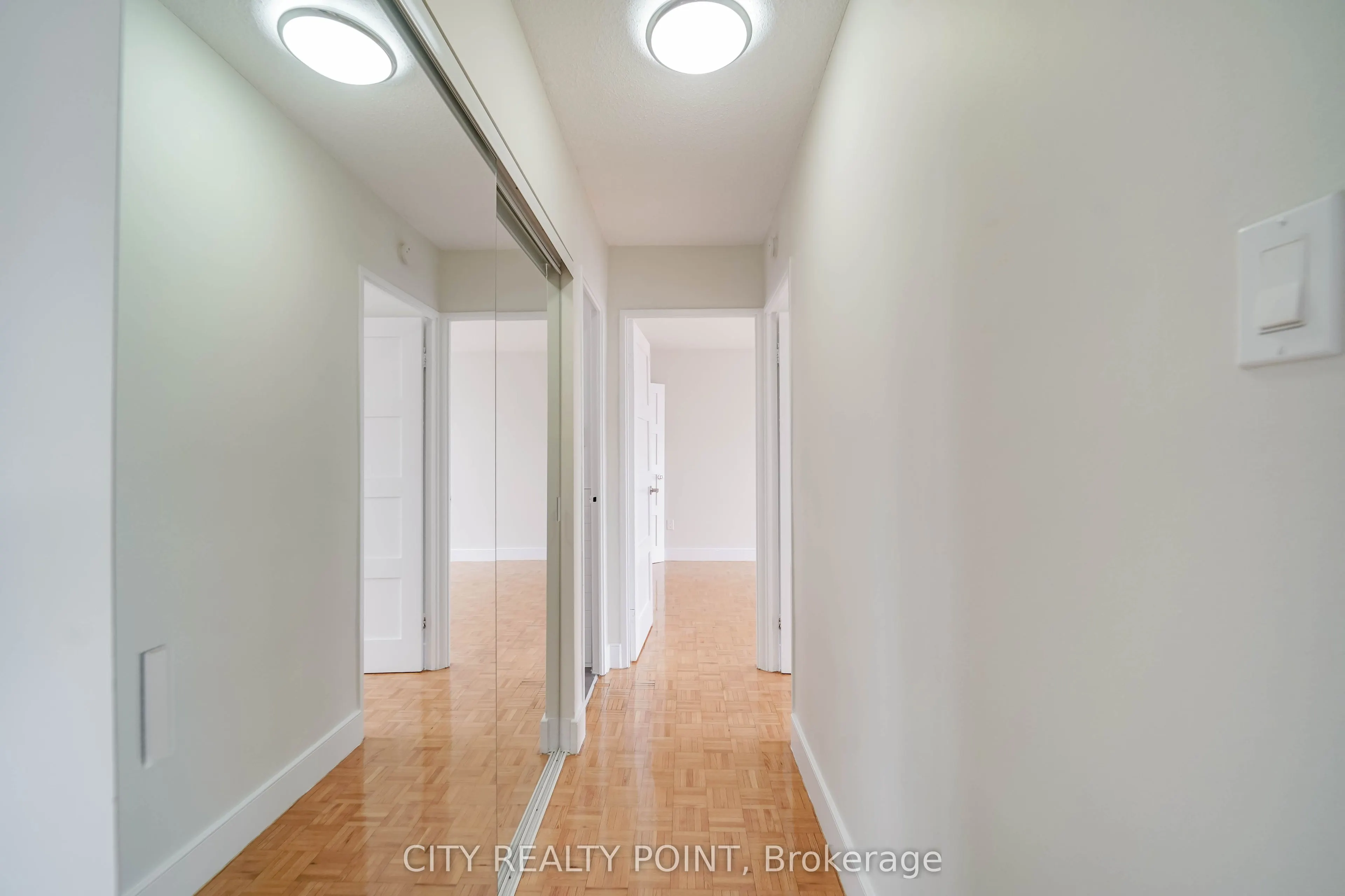666 Spadina Avenue #404