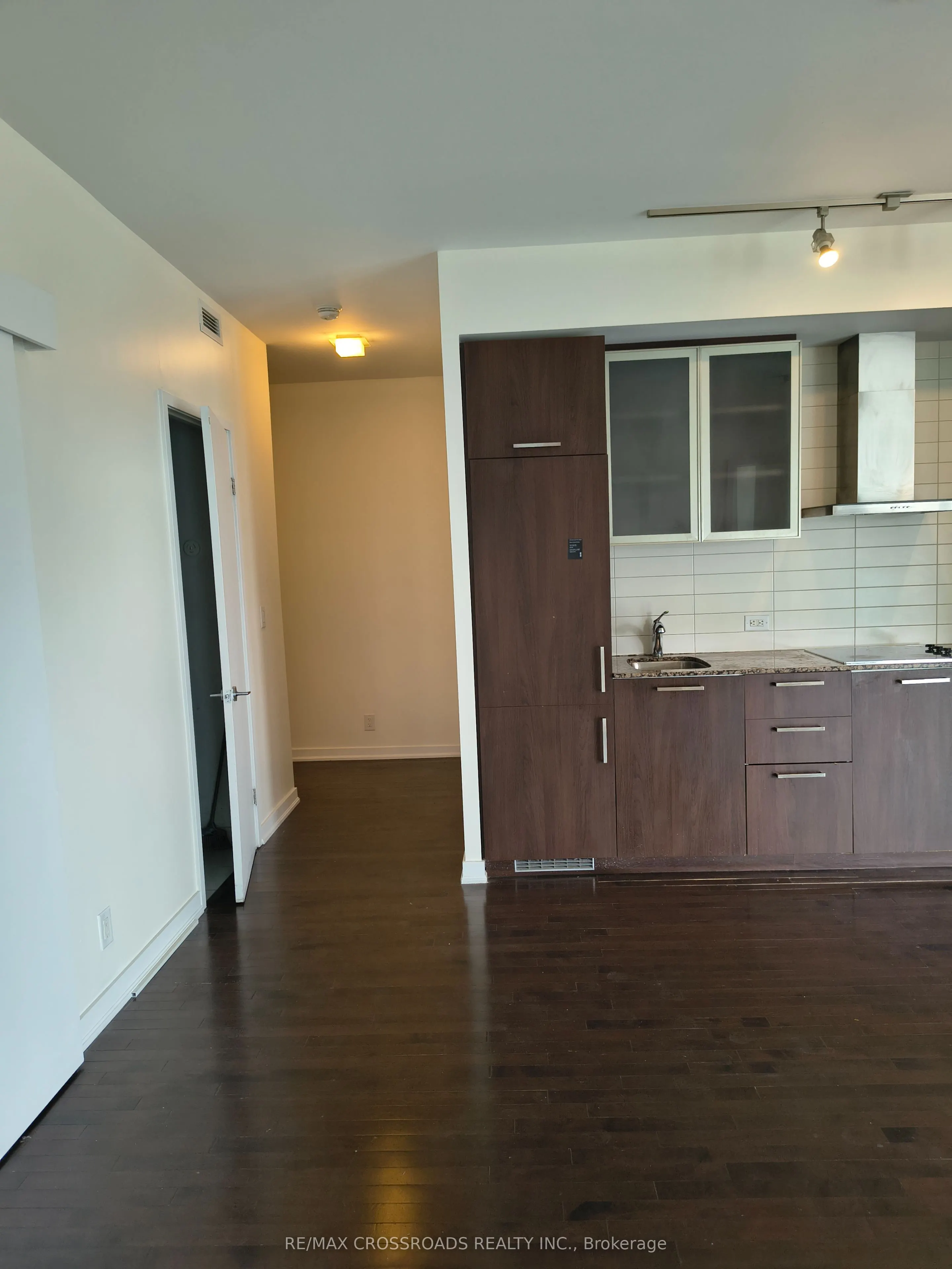 12 York Street #1104