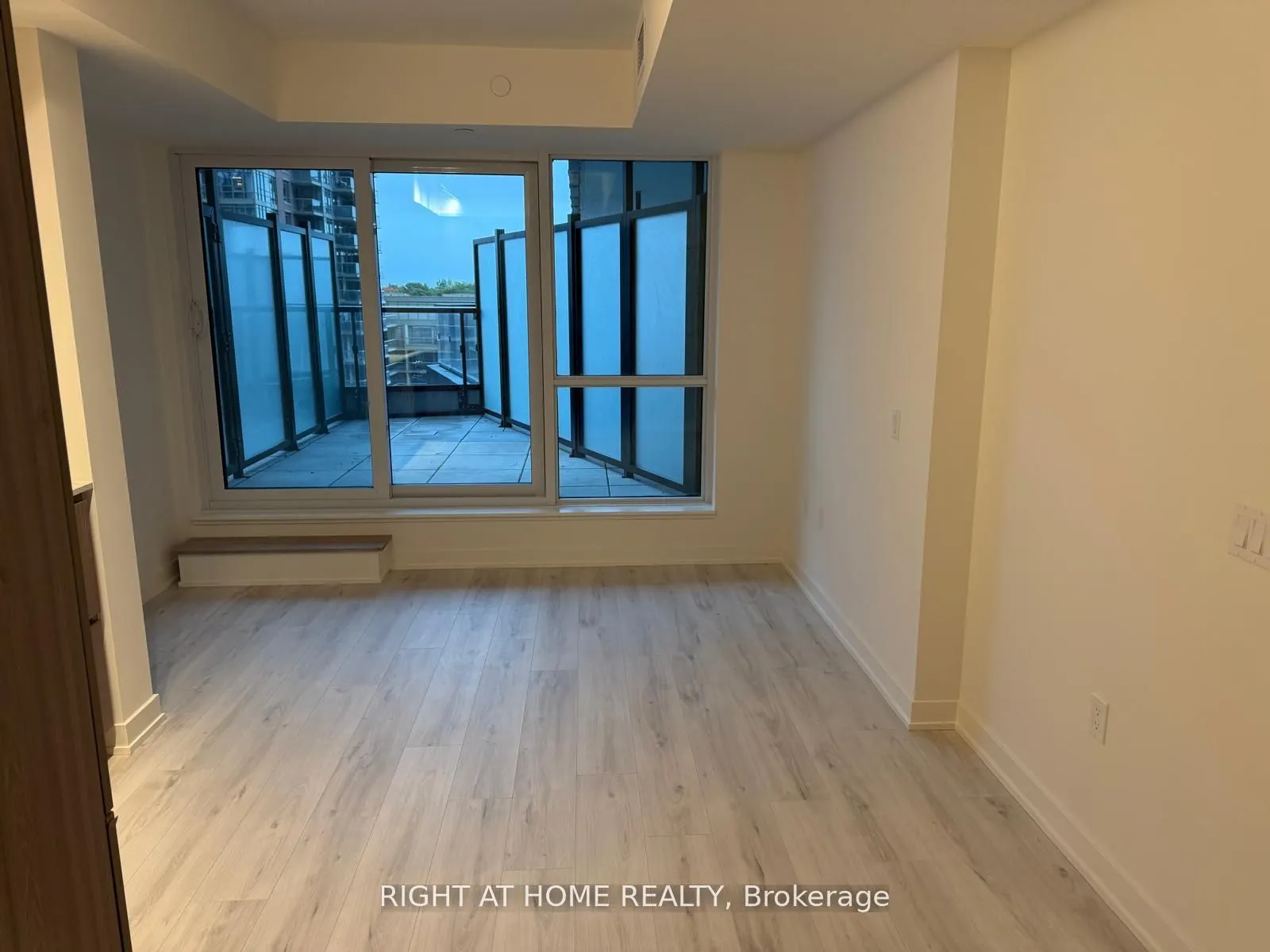110 Broadway Avenue #513