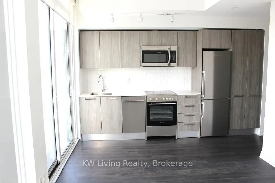 28 Wellesley Street E #3310