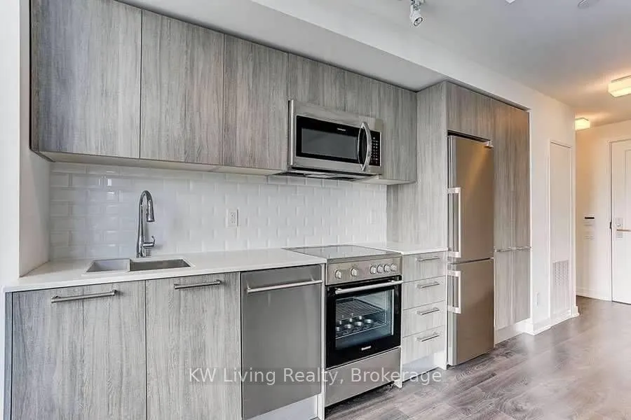 28 Wellesley Street E #3310