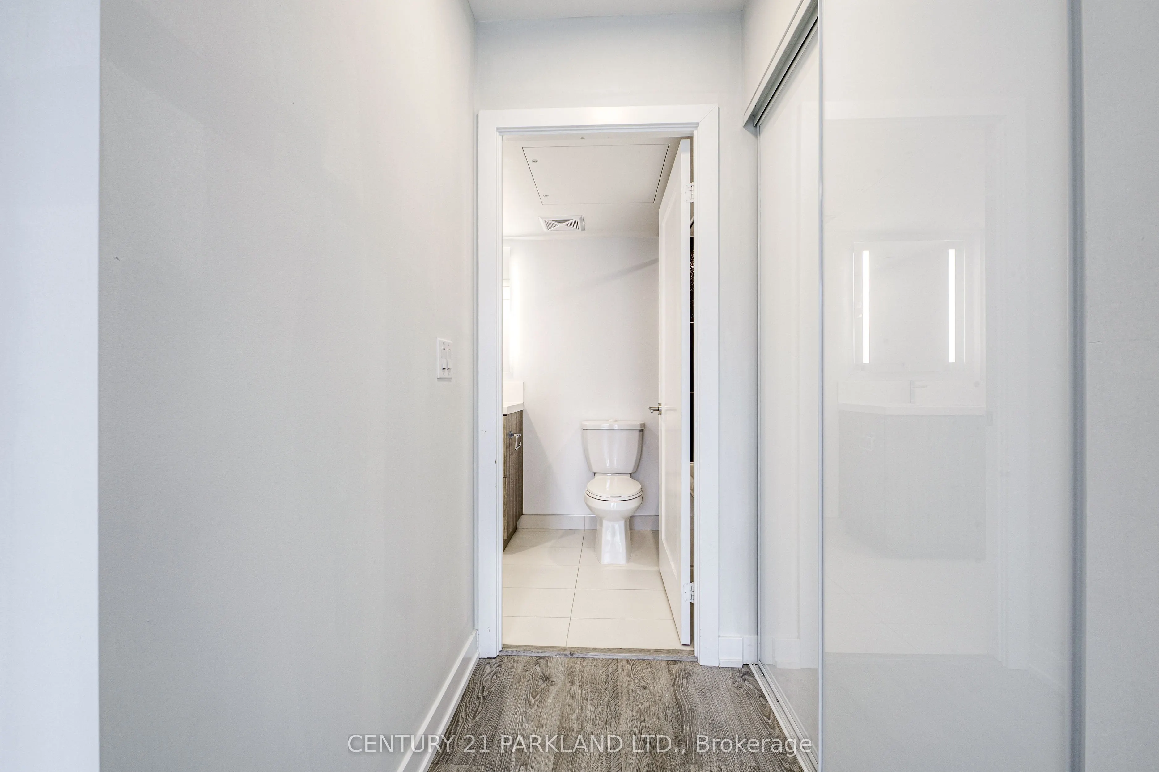 50 McCaul Street #607