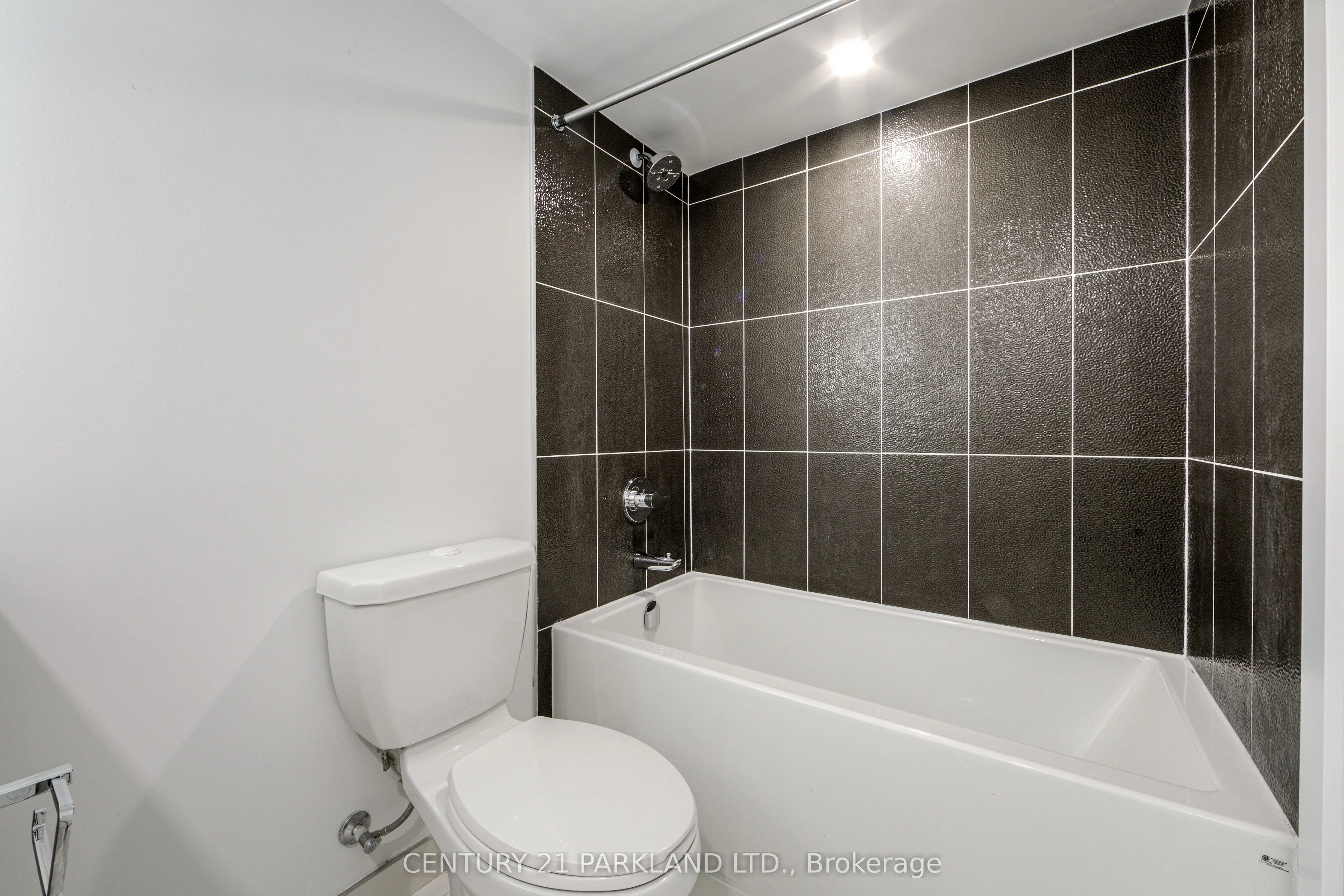 50 McCaul Street #607
