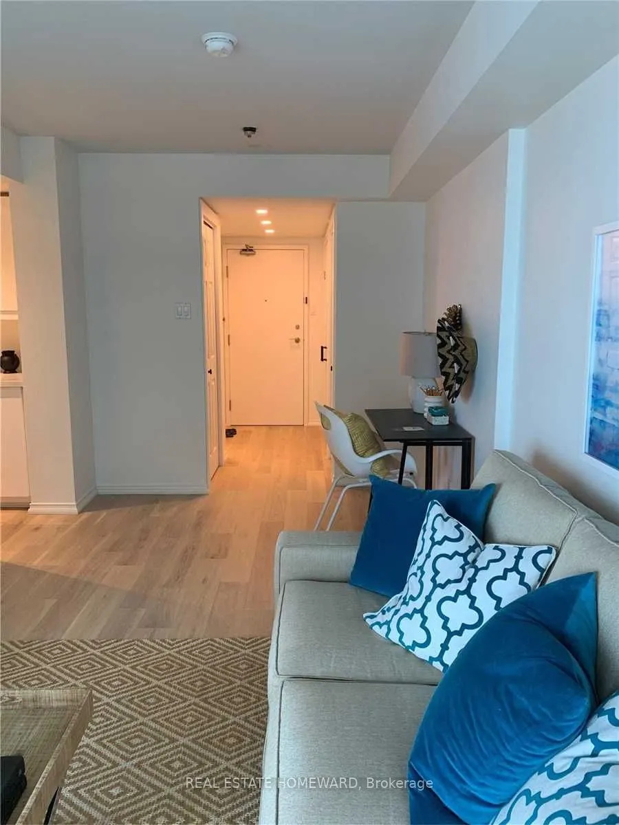 77 Harbour Square #2403