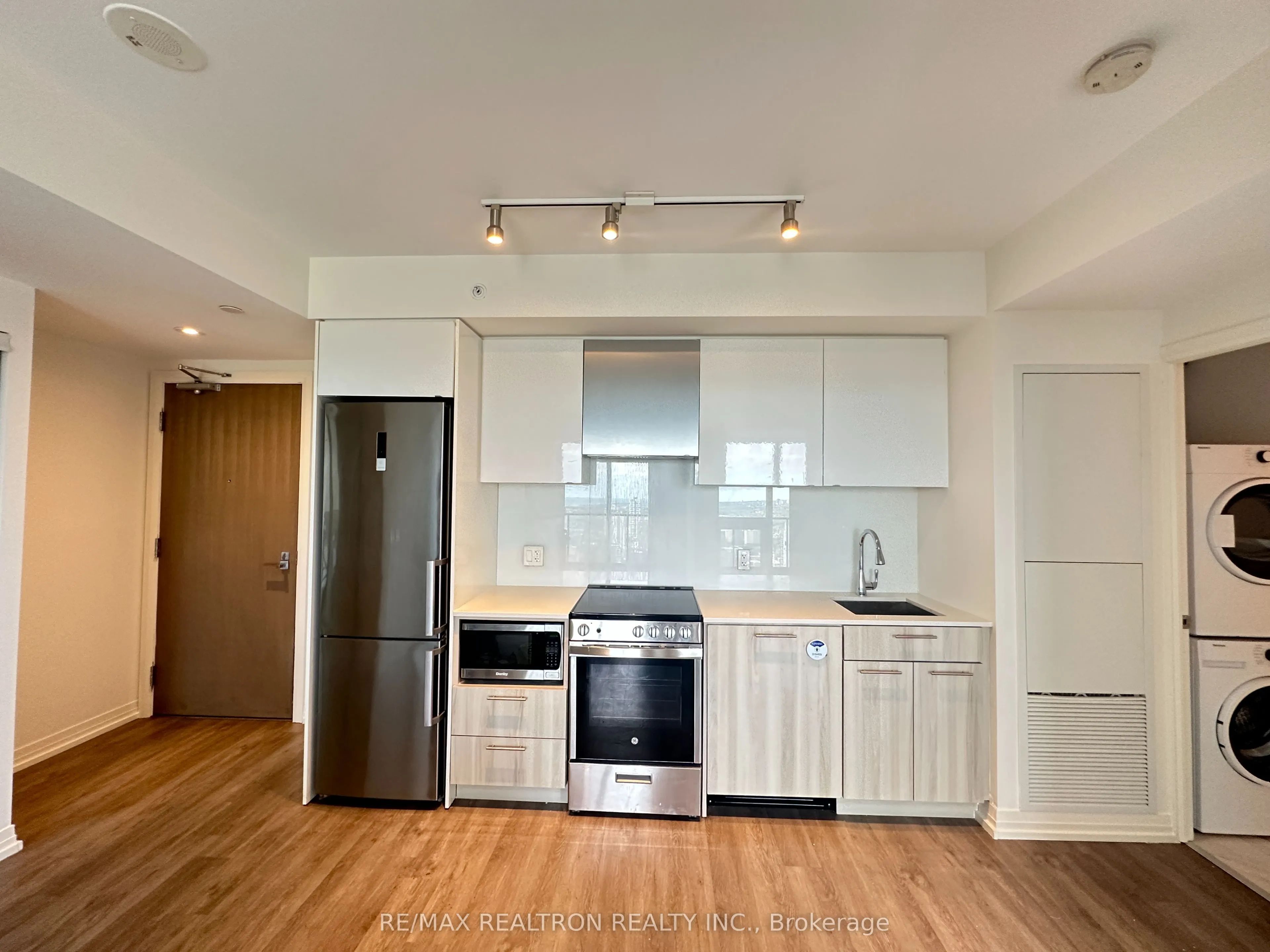251 Jarvis Street #4513