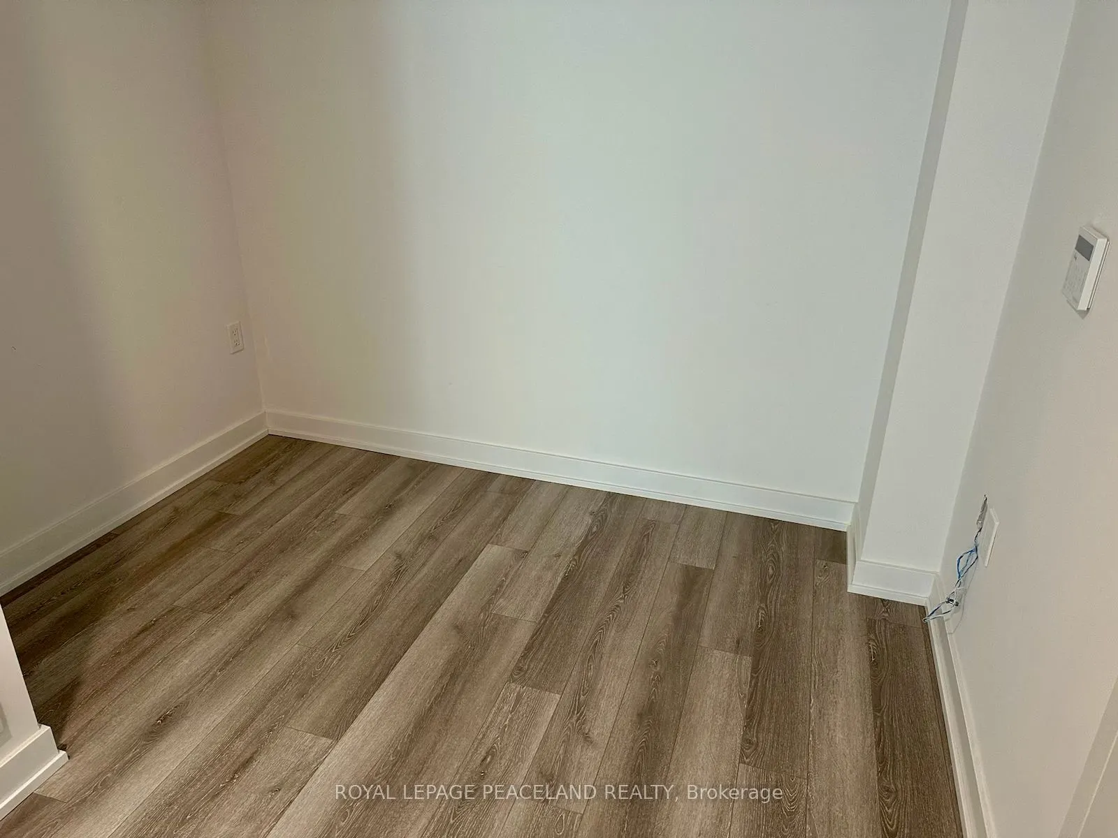 230 Simcoe Street #827