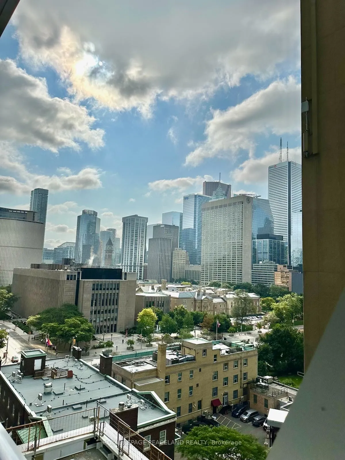230 Simcoe Street #827