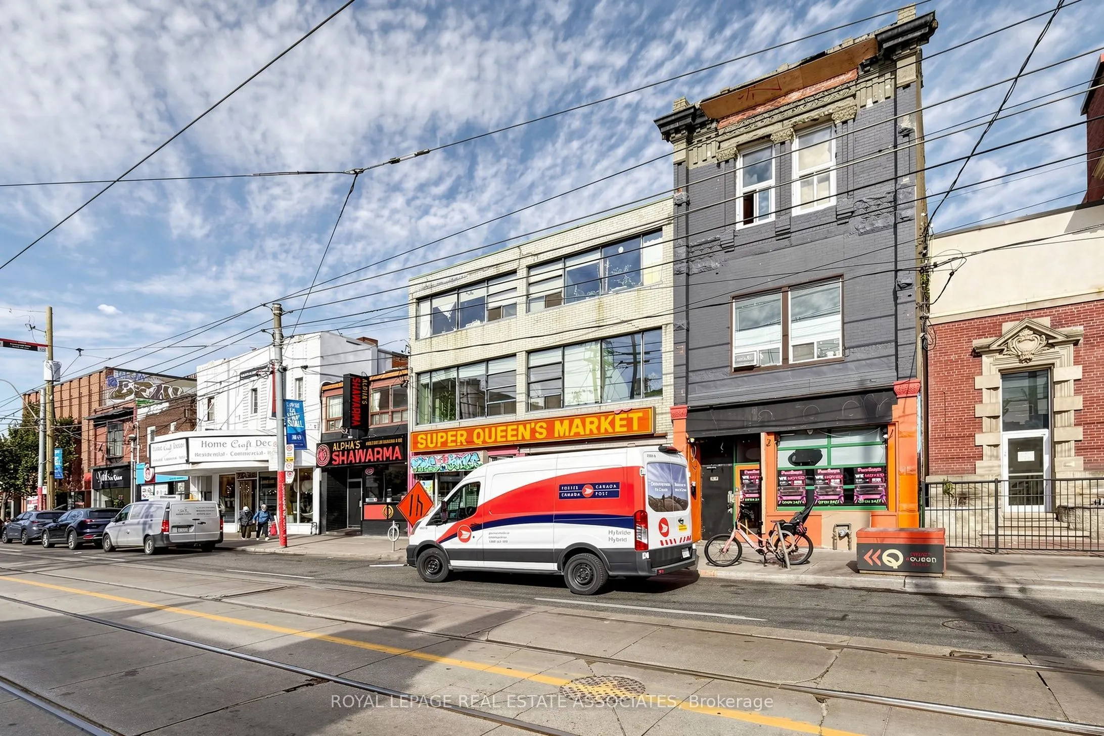 592 Queen Street W #Storefront