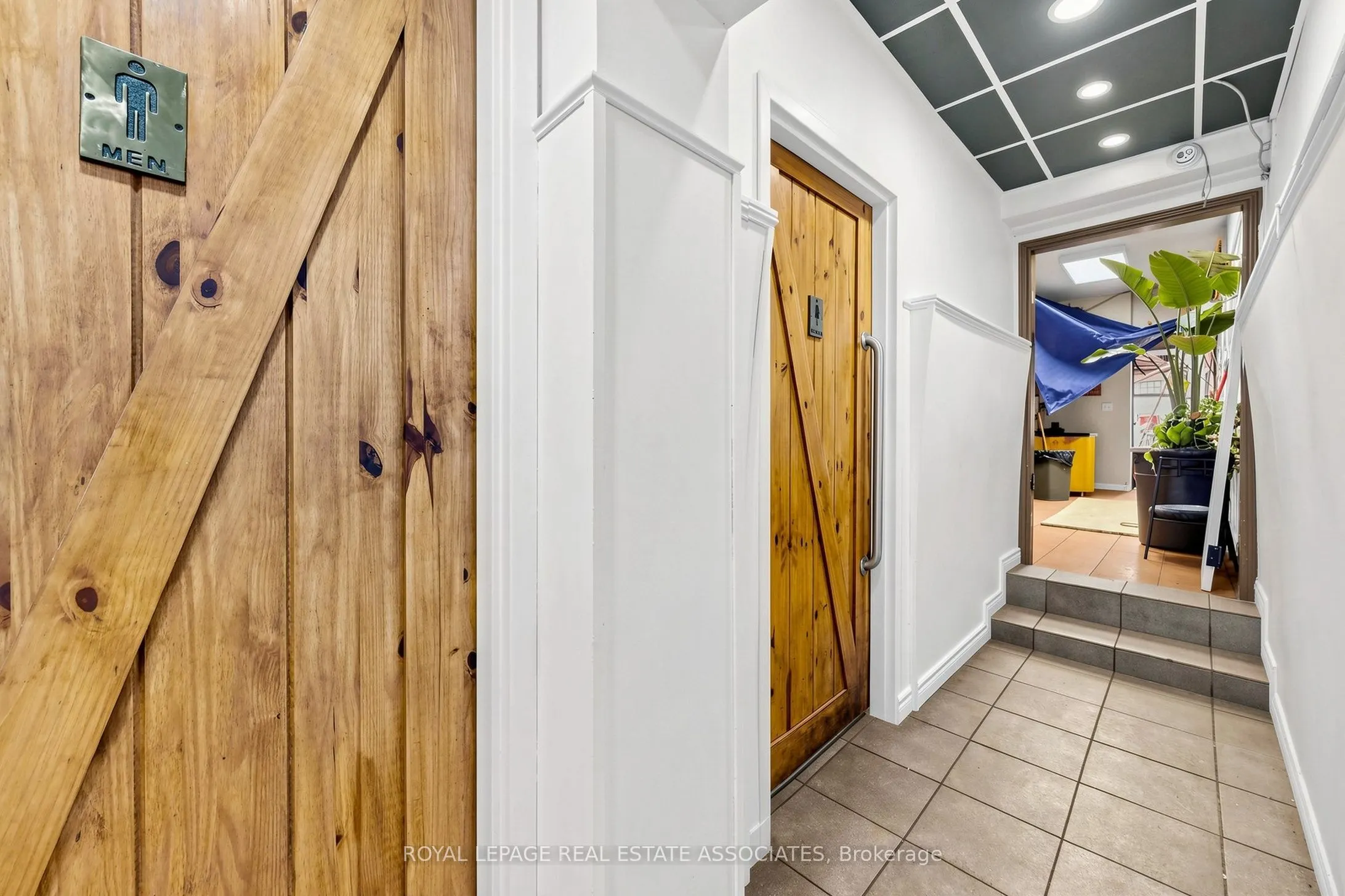 592 Queen Street W #Rear
