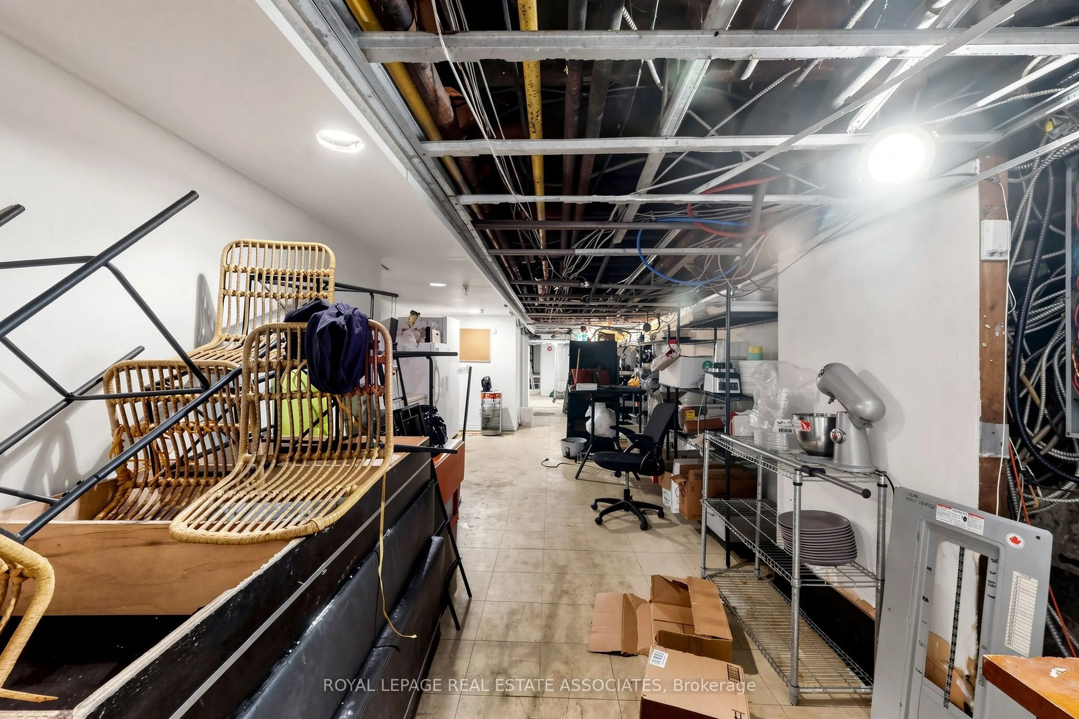 592 Queen Street W #Rear