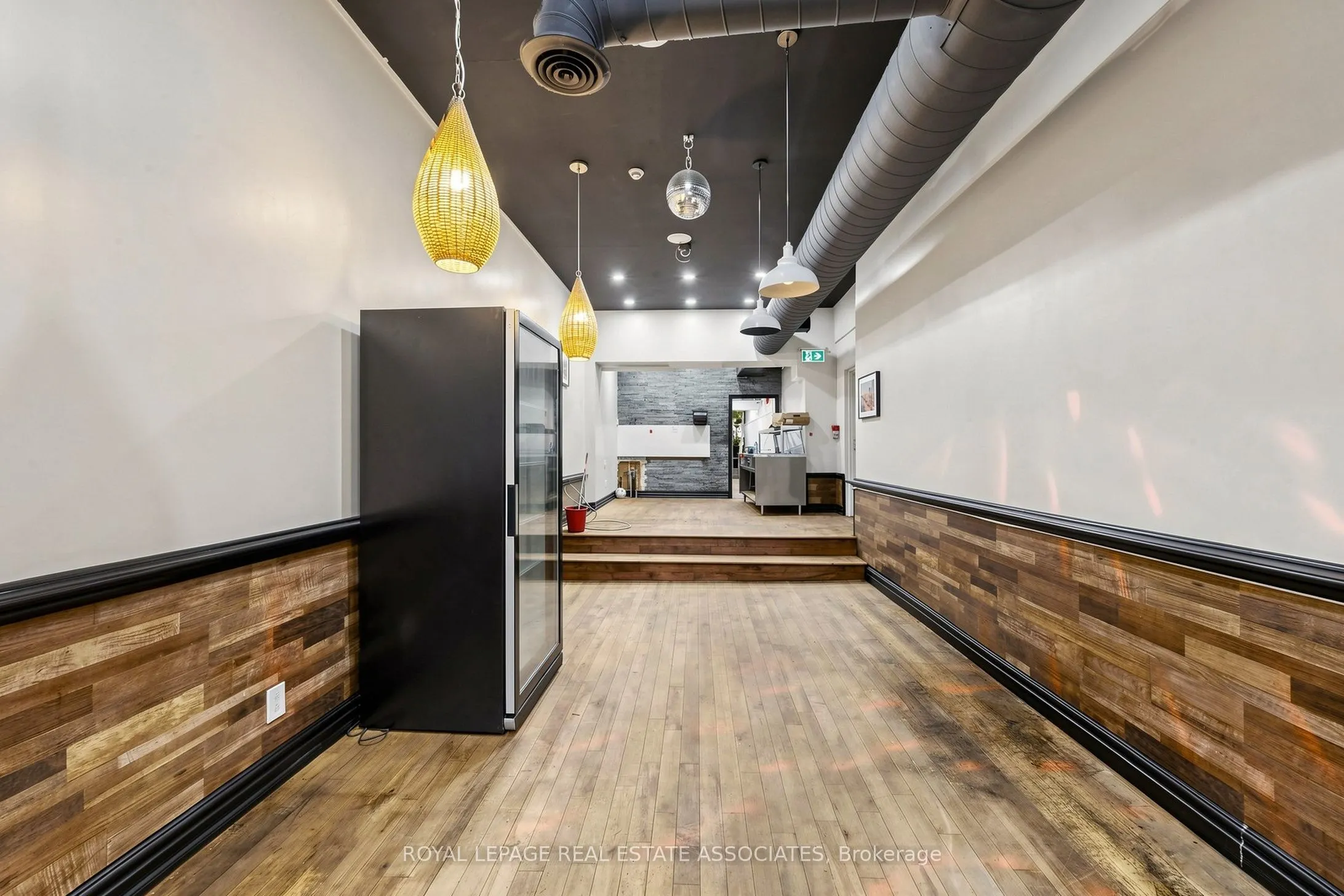 592 Queen Street W #Rear