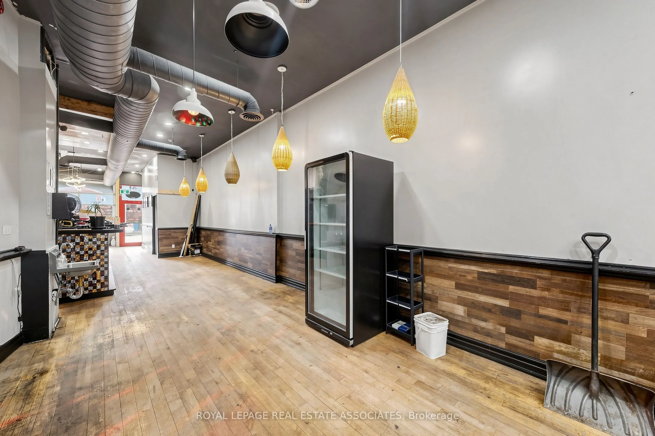 592 Queen Street W #Rear