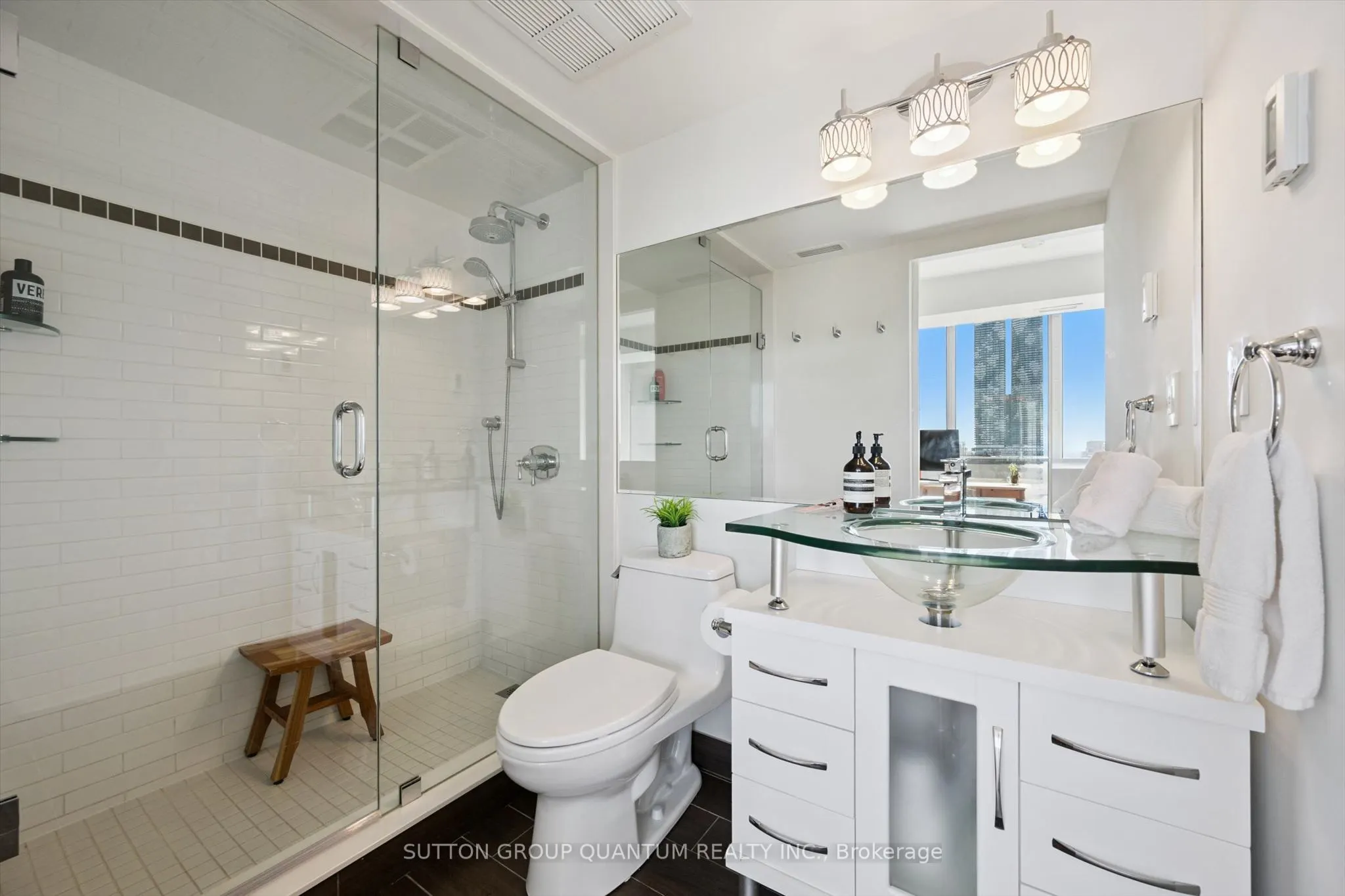 77 Lombard Street #915