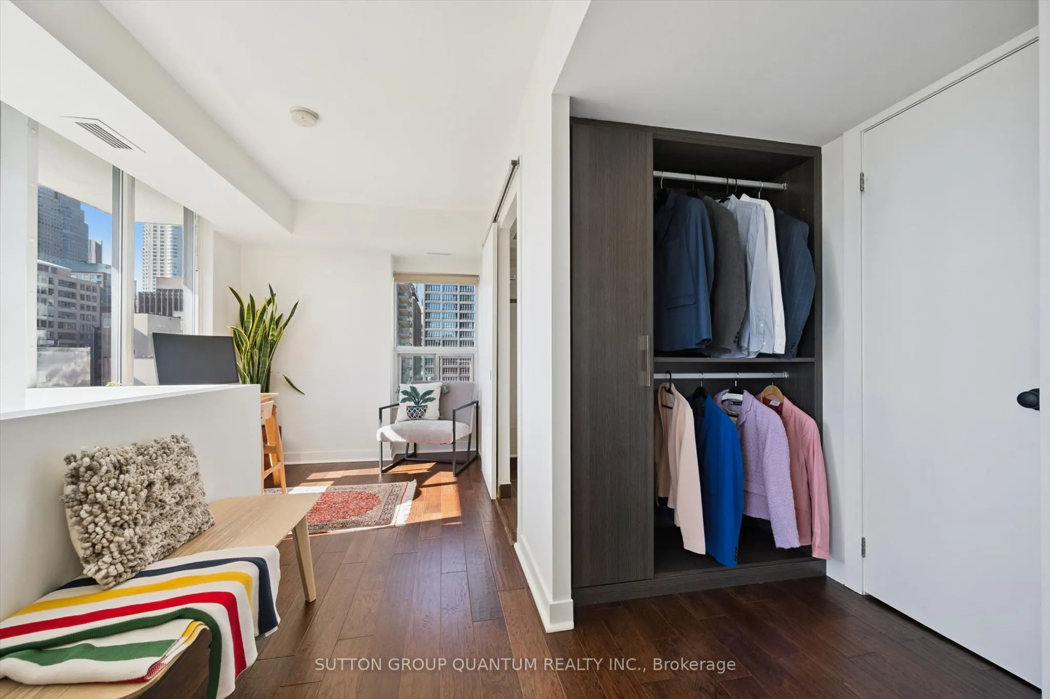 77 Lombard Street #915