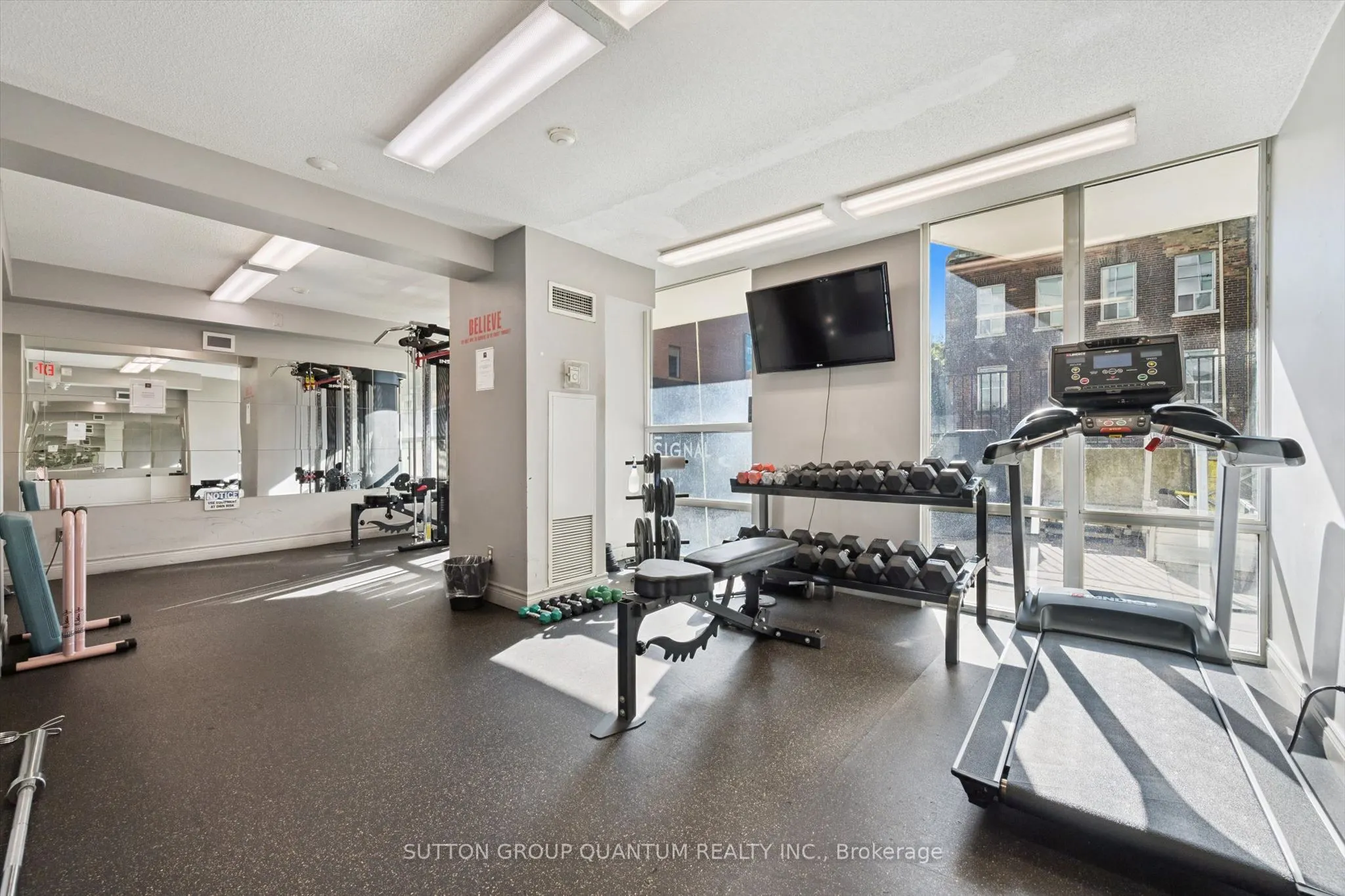 77 Lombard Street #915