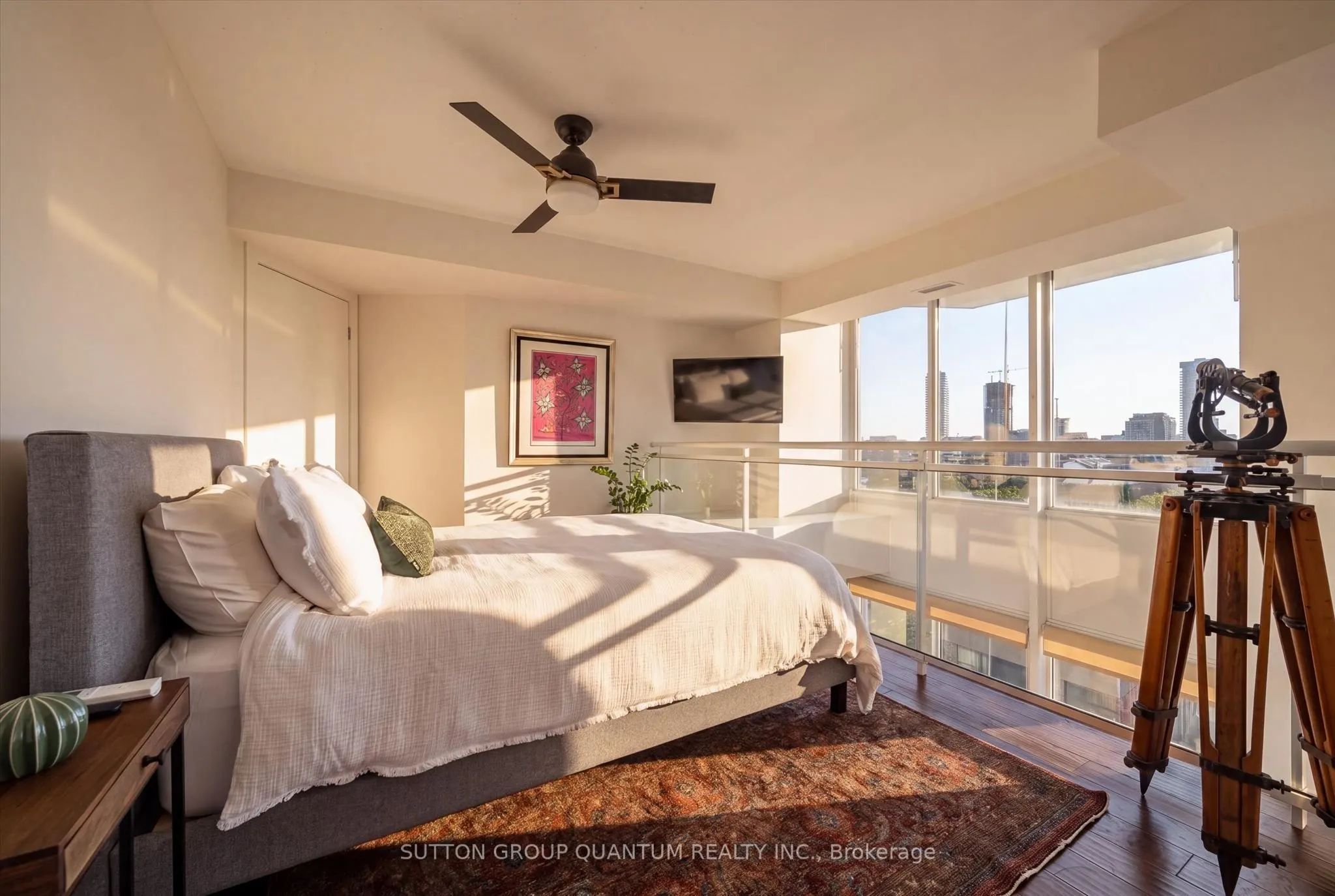 77 Lombard Street #915