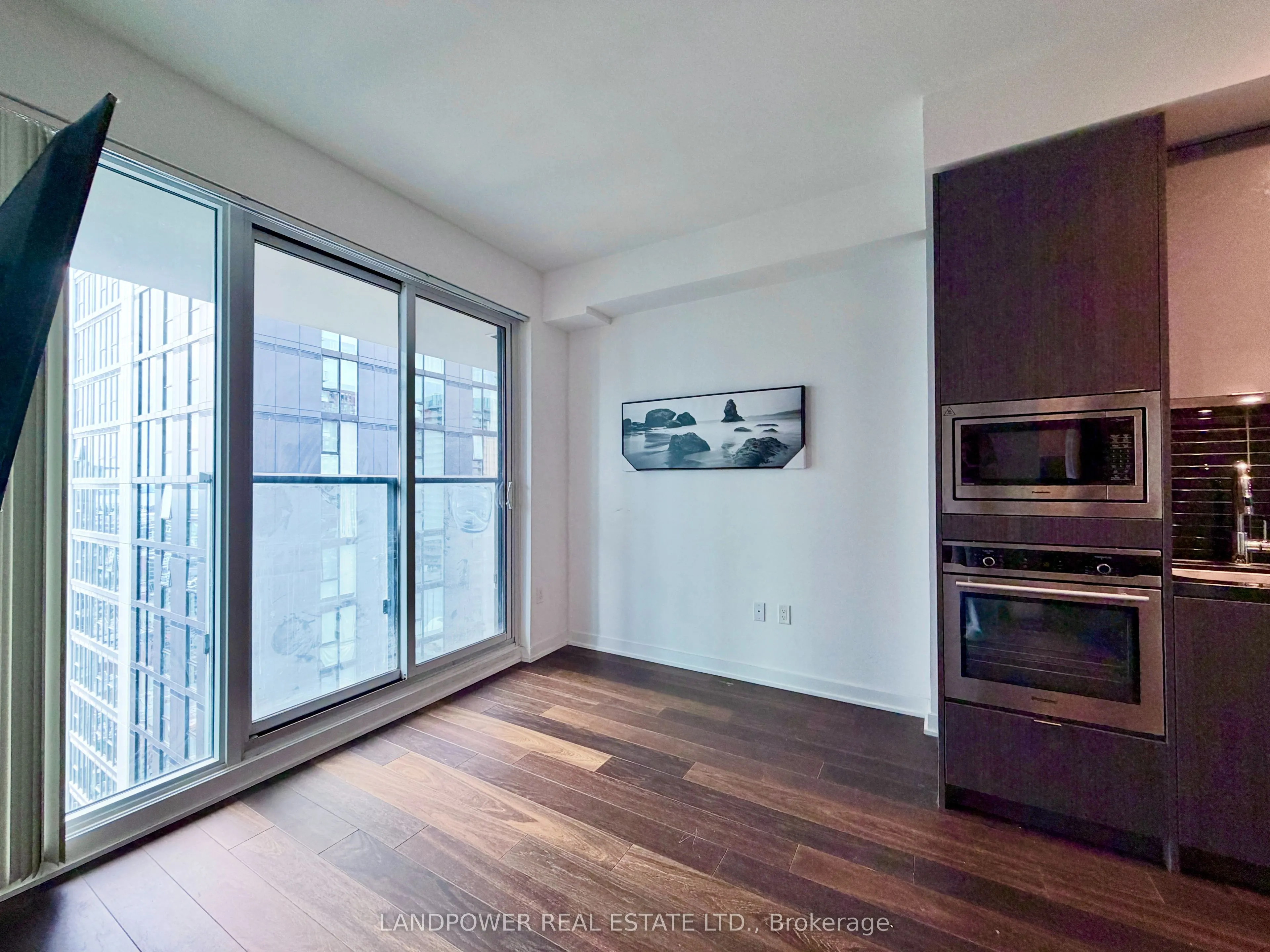 115 Blue Jays Way #4107