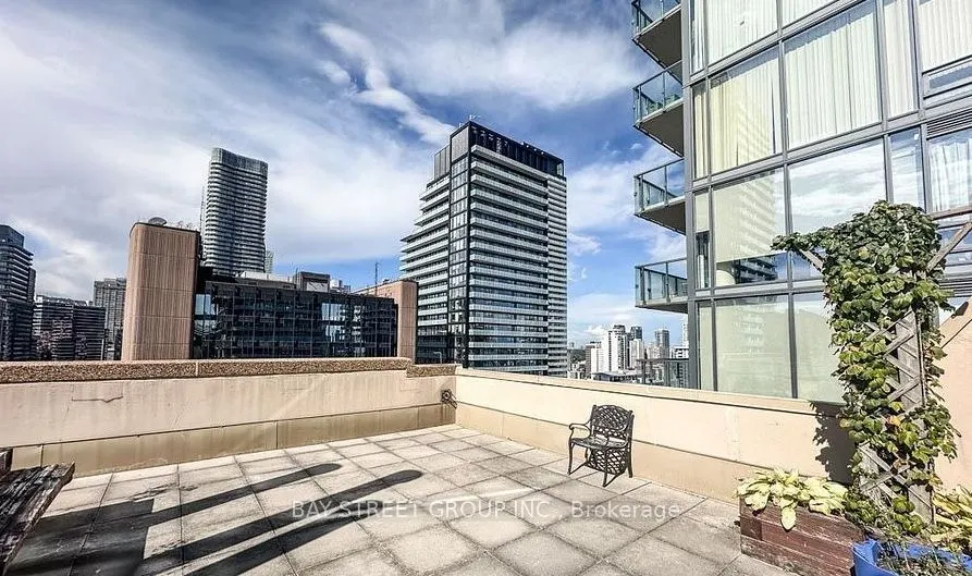 25 Grenville Street #1106