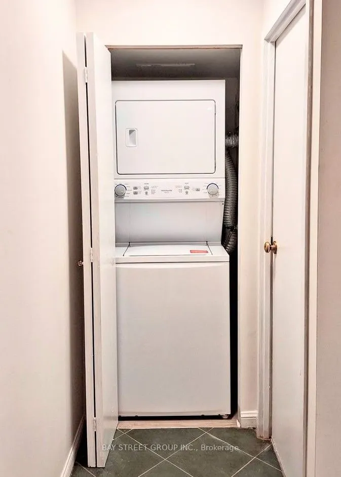 25 Grenville Street #6
