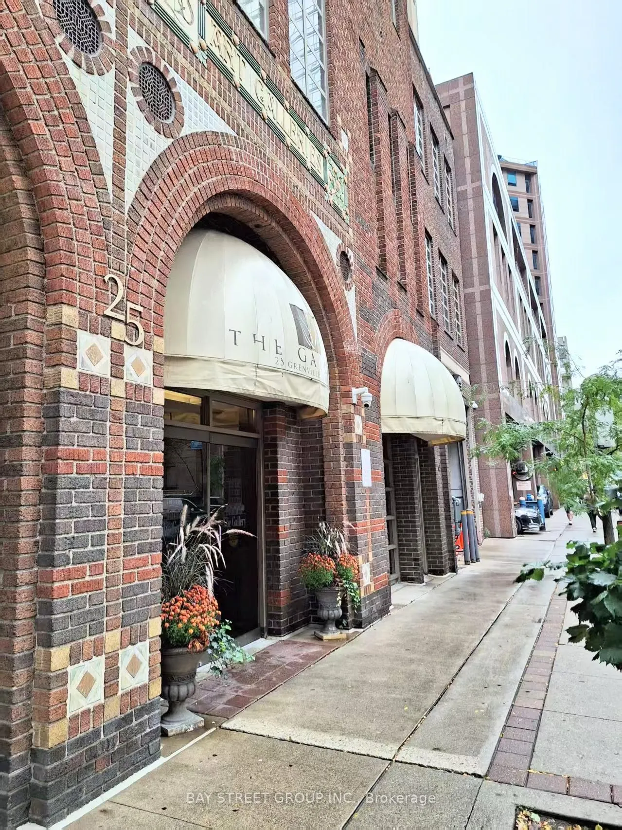 25 Grenville Street #6