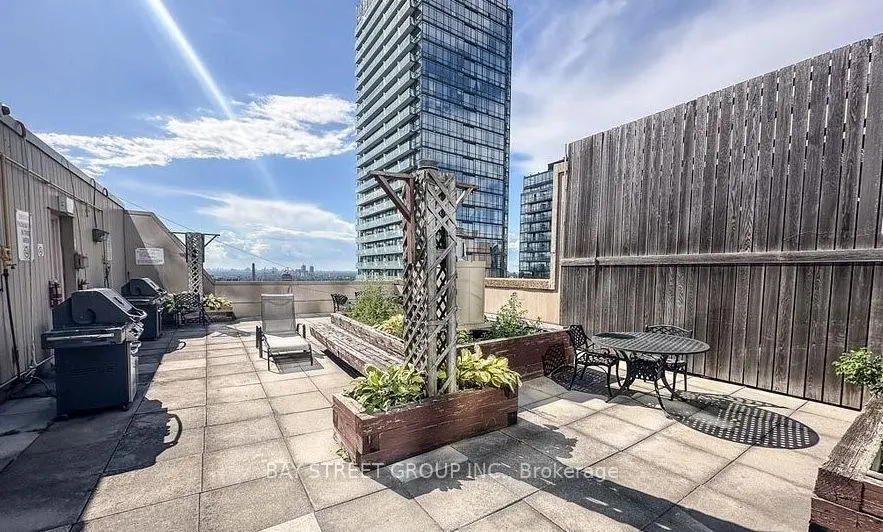 25 Grenville Street #1106