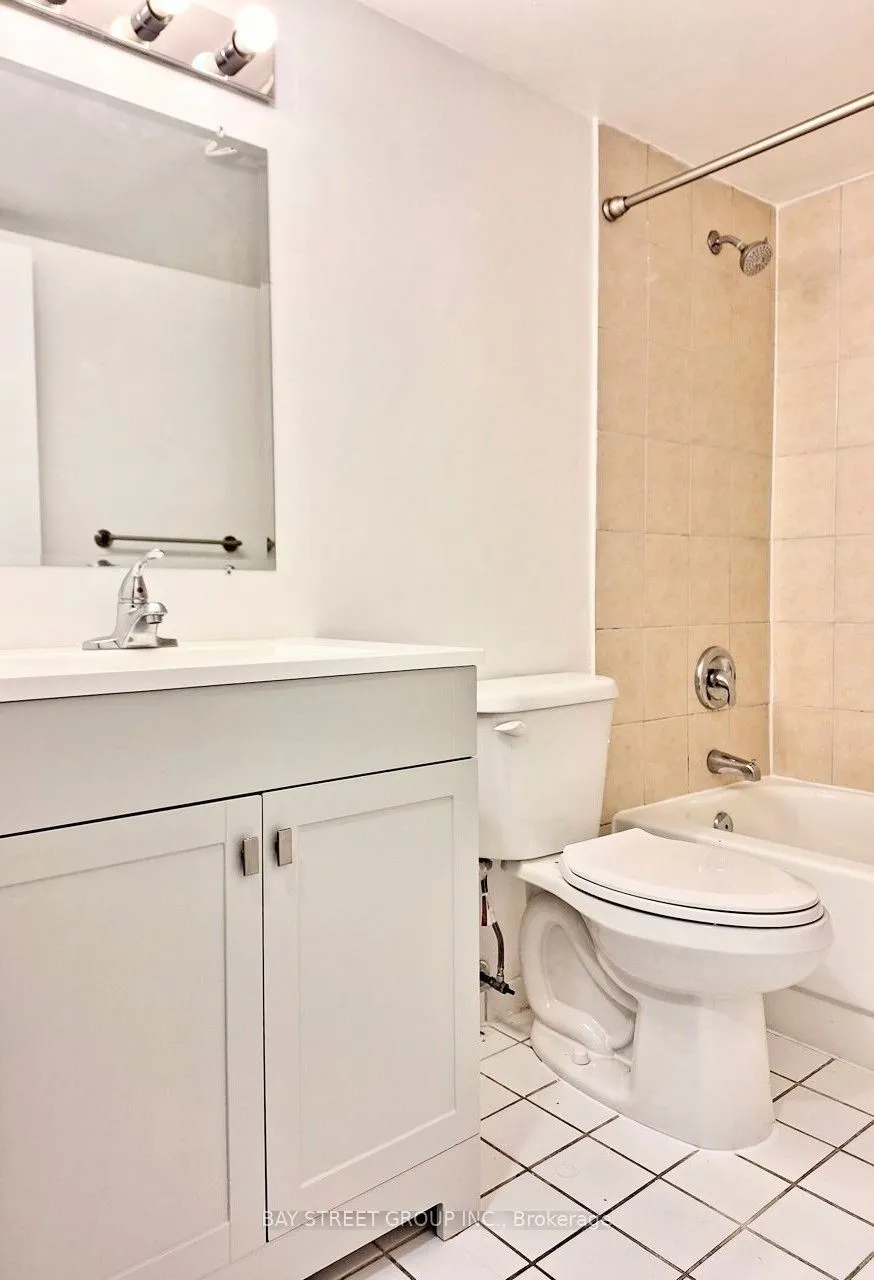 25 Grenville Street #6