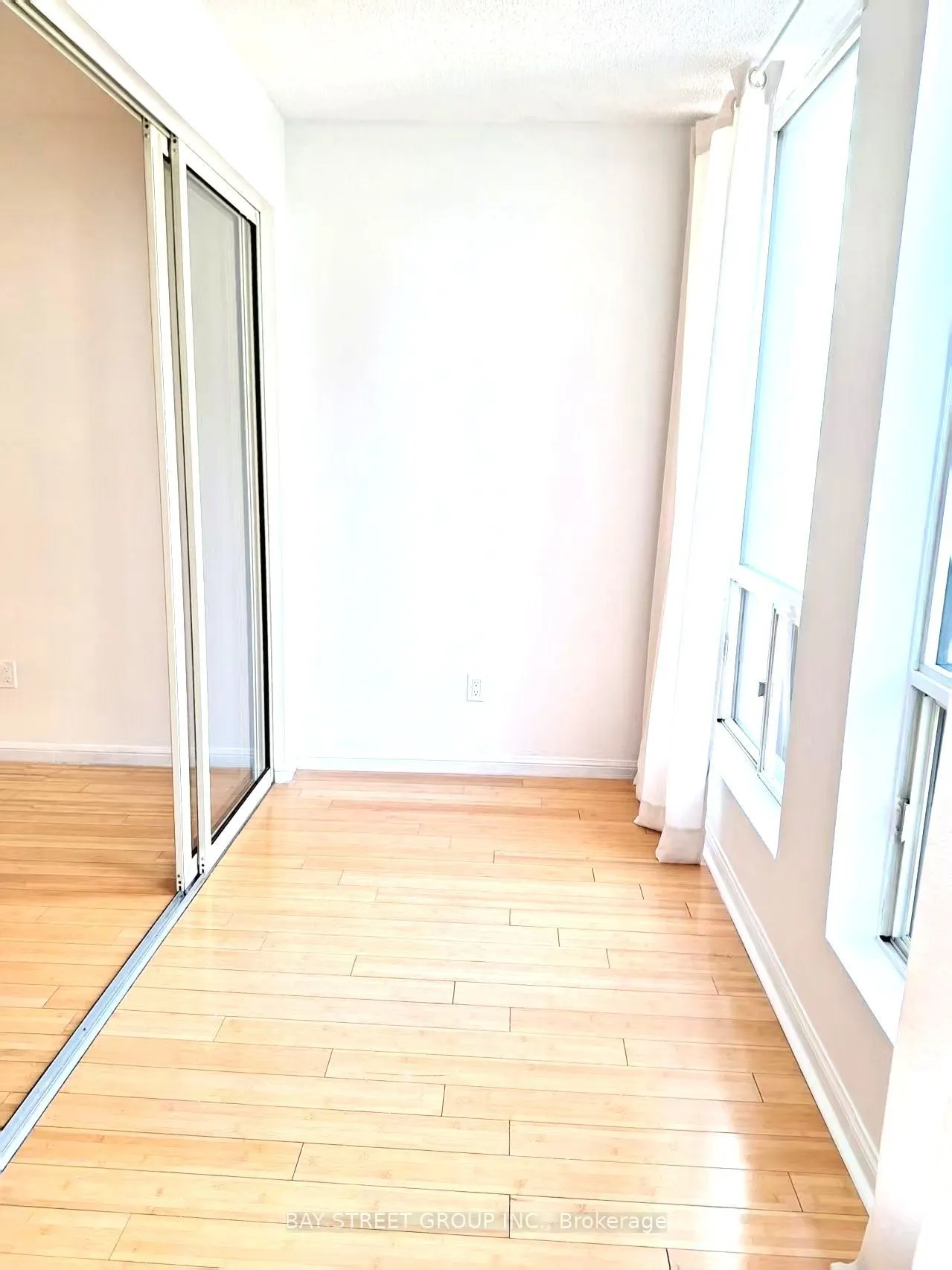 25 Grenville Street #1106