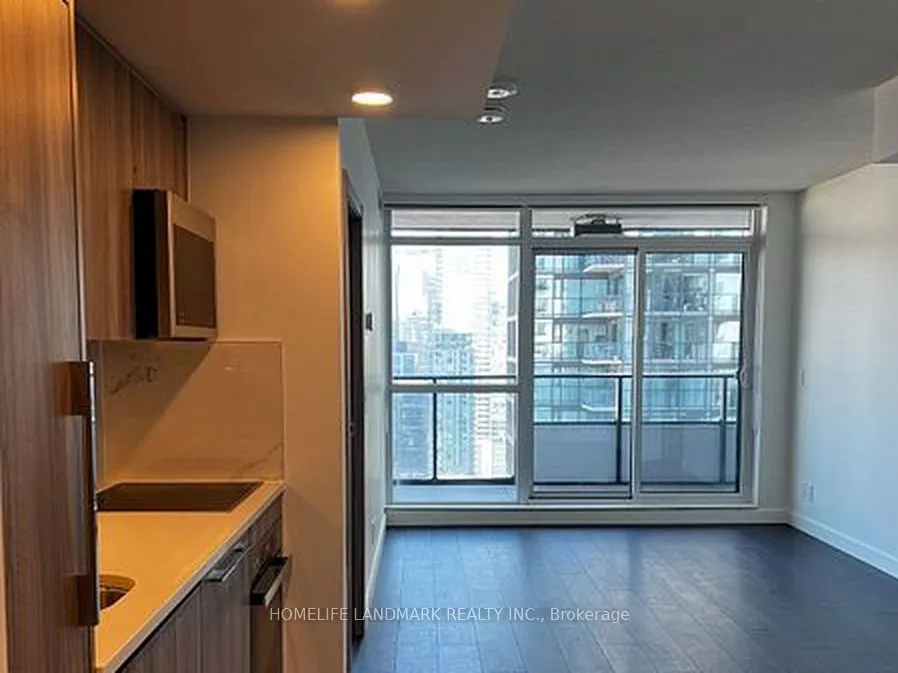 38 Widmer Street #4005