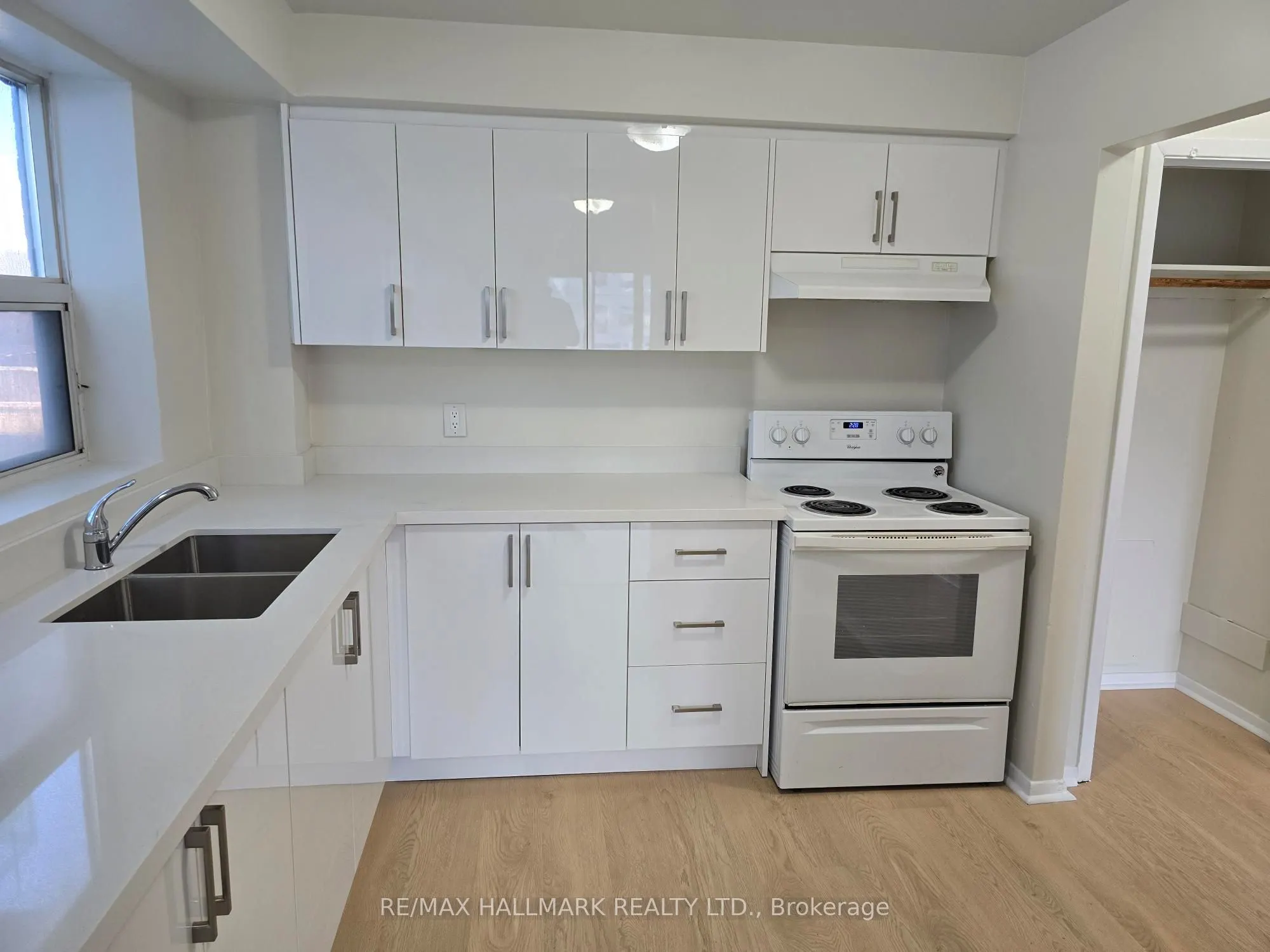 914 Sheppard Avenue W #1