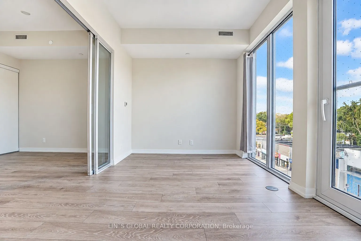 2020 Bathurst Street #523