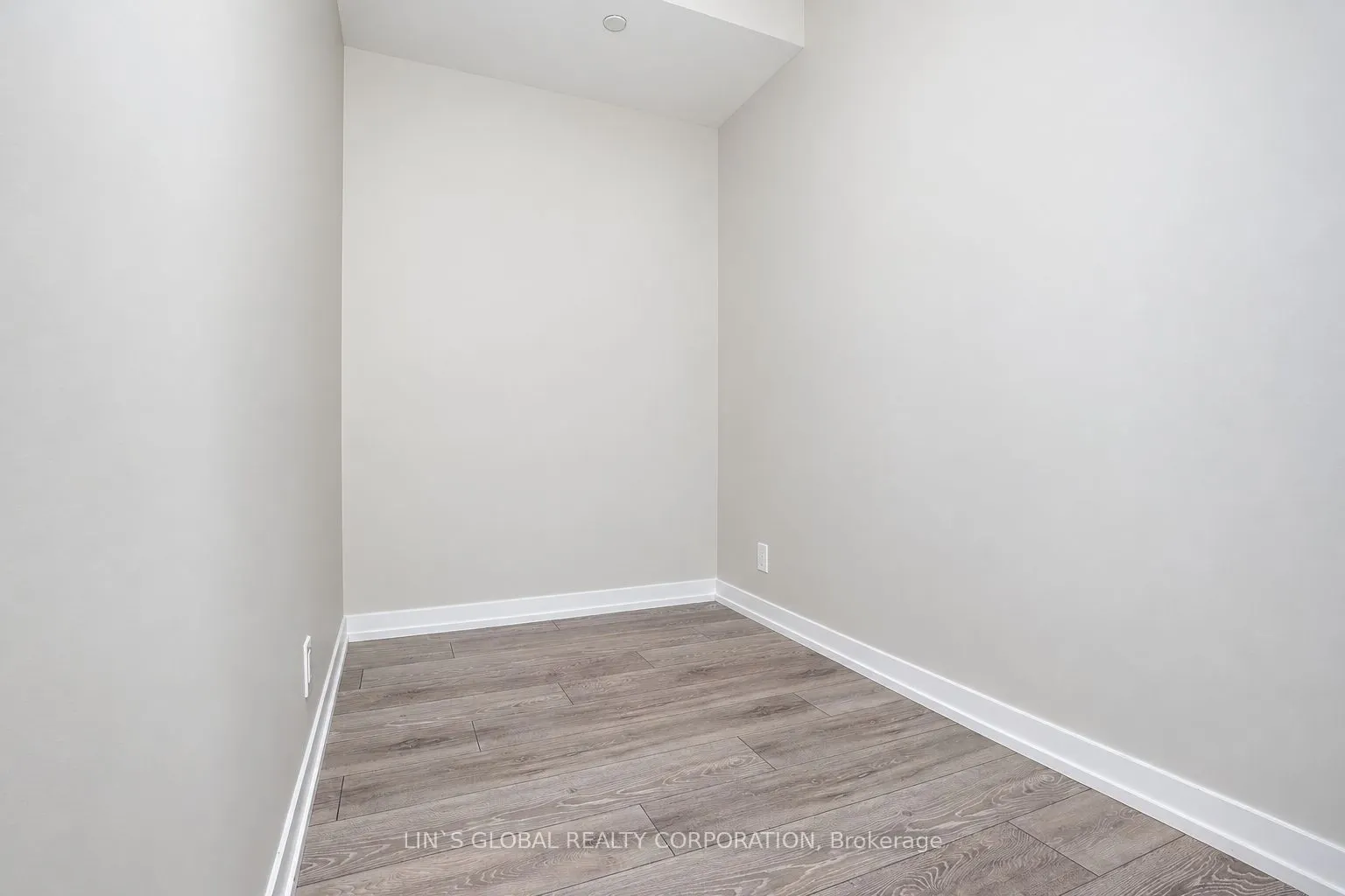 2020 Bathurst Street #523