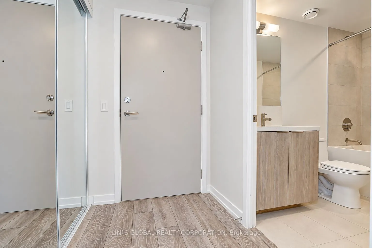 2020 Bathurst Street #523