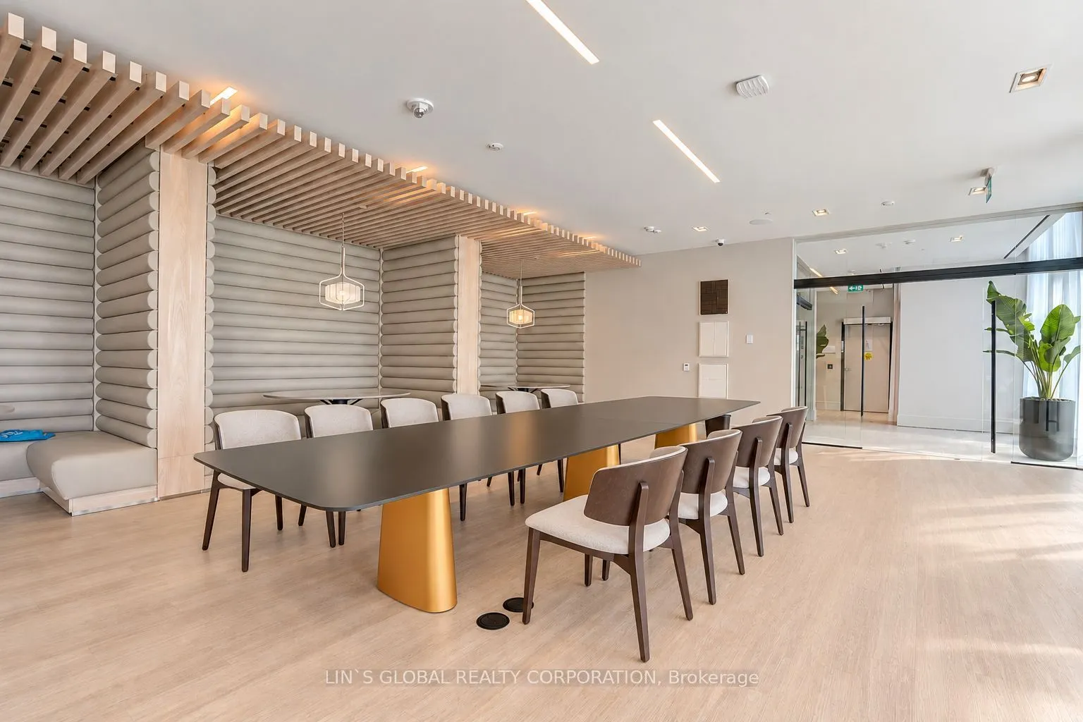 2020 Bathurst Street #523